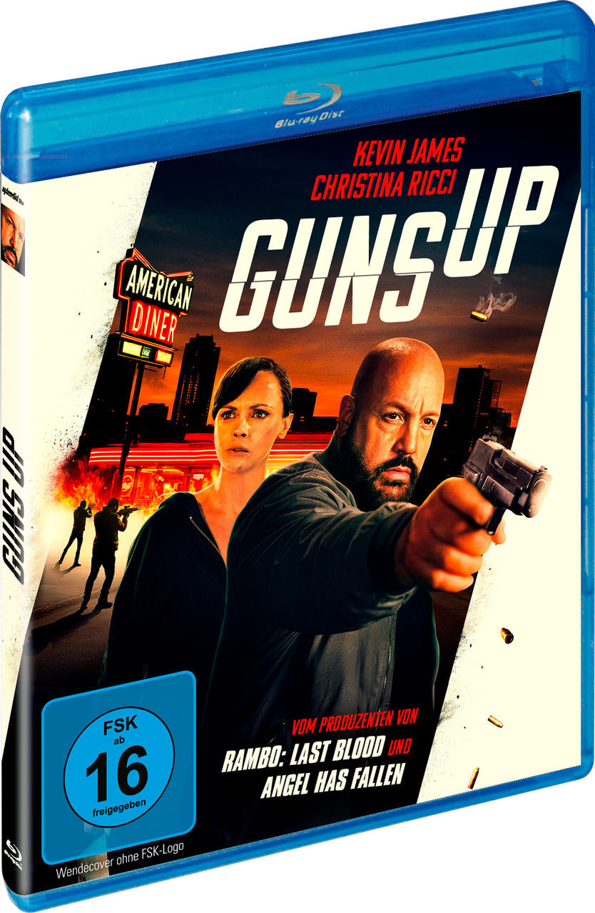Blu-ray-Cover mit Kevin James und Christina Ricci. Titel: GUNS UP. Zeigt ein amerikanisches Diner und eine Actionszene mit Waffen.