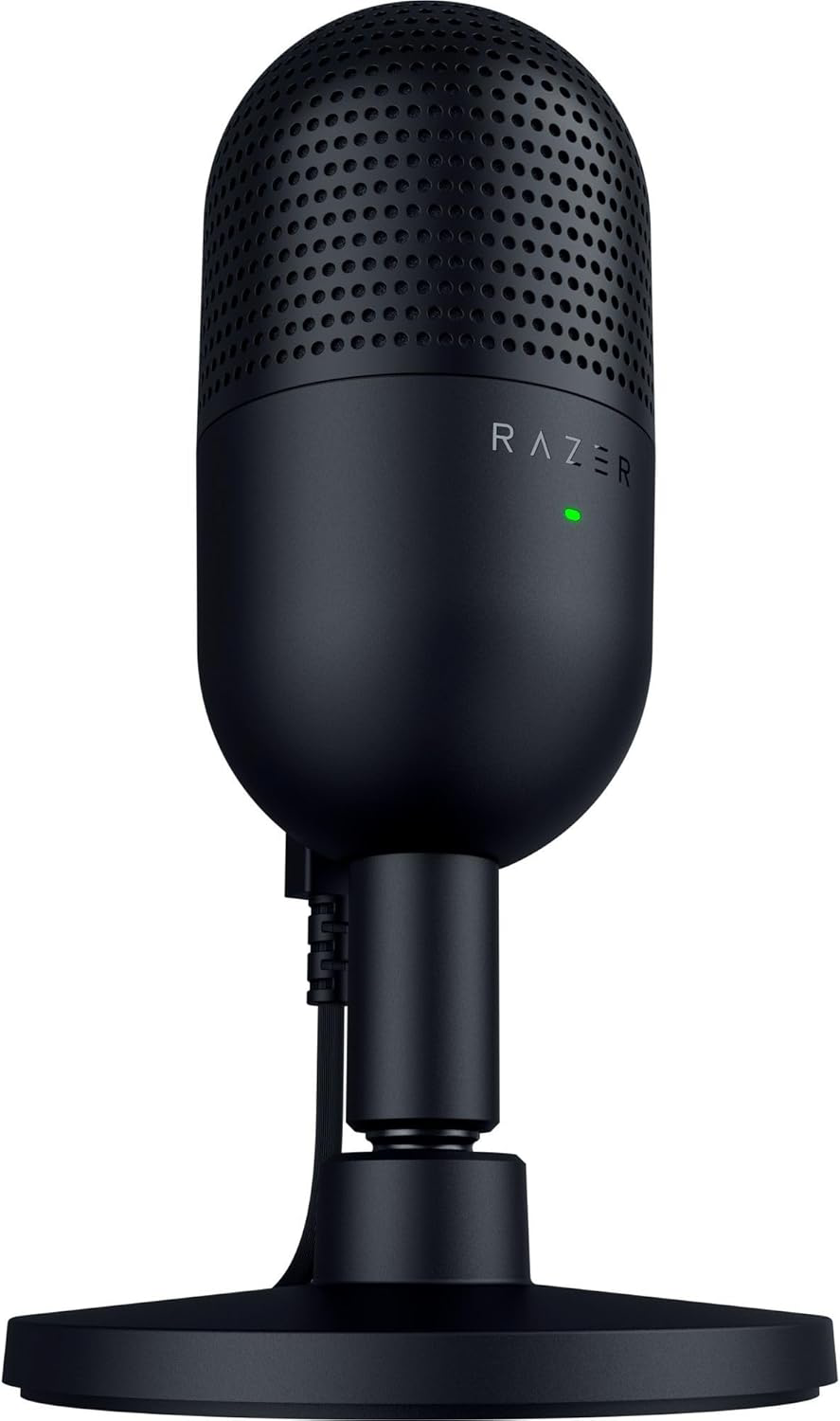 Egy fekete Razer mikrofon. A teteje perforált. Az alapja kerek. A Razer logója elöl van. Egy zöld lámpa világít.