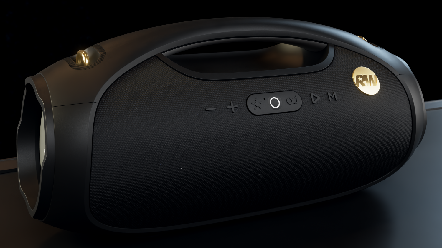 Czarny głośnik ze złotymi akcentami. Ma przyciski głośności i funkcji. Tło jest ciemne.