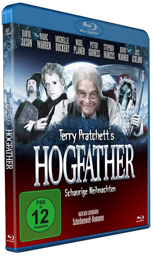Blu-ray-Cover für Hogfather. Charaktere sind ein Mann mit Brille, ein Skelett und andere Figuren vor verschneitem Hintergrund.