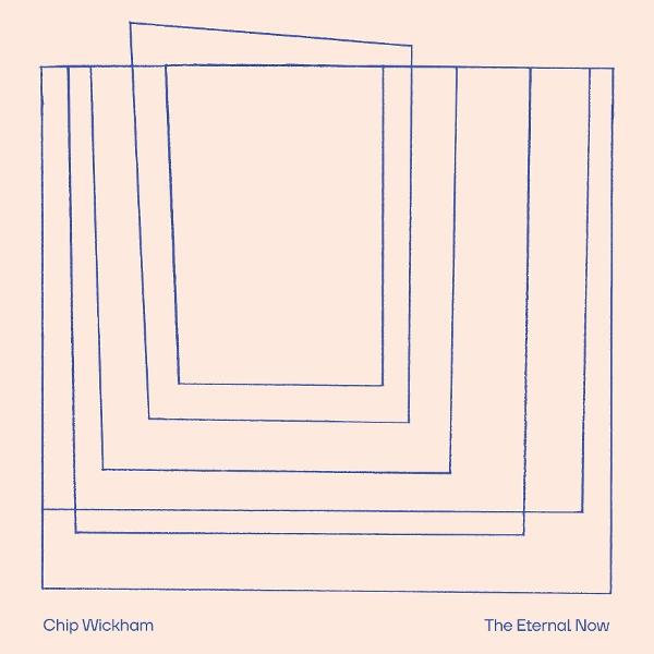 Abstrakte Kunst mit blauen Linien, die verschachtelte Rechtecke auf einem pfirsichfarbenen Hintergrund bilden. The Eternal Now von Chip Wickham.