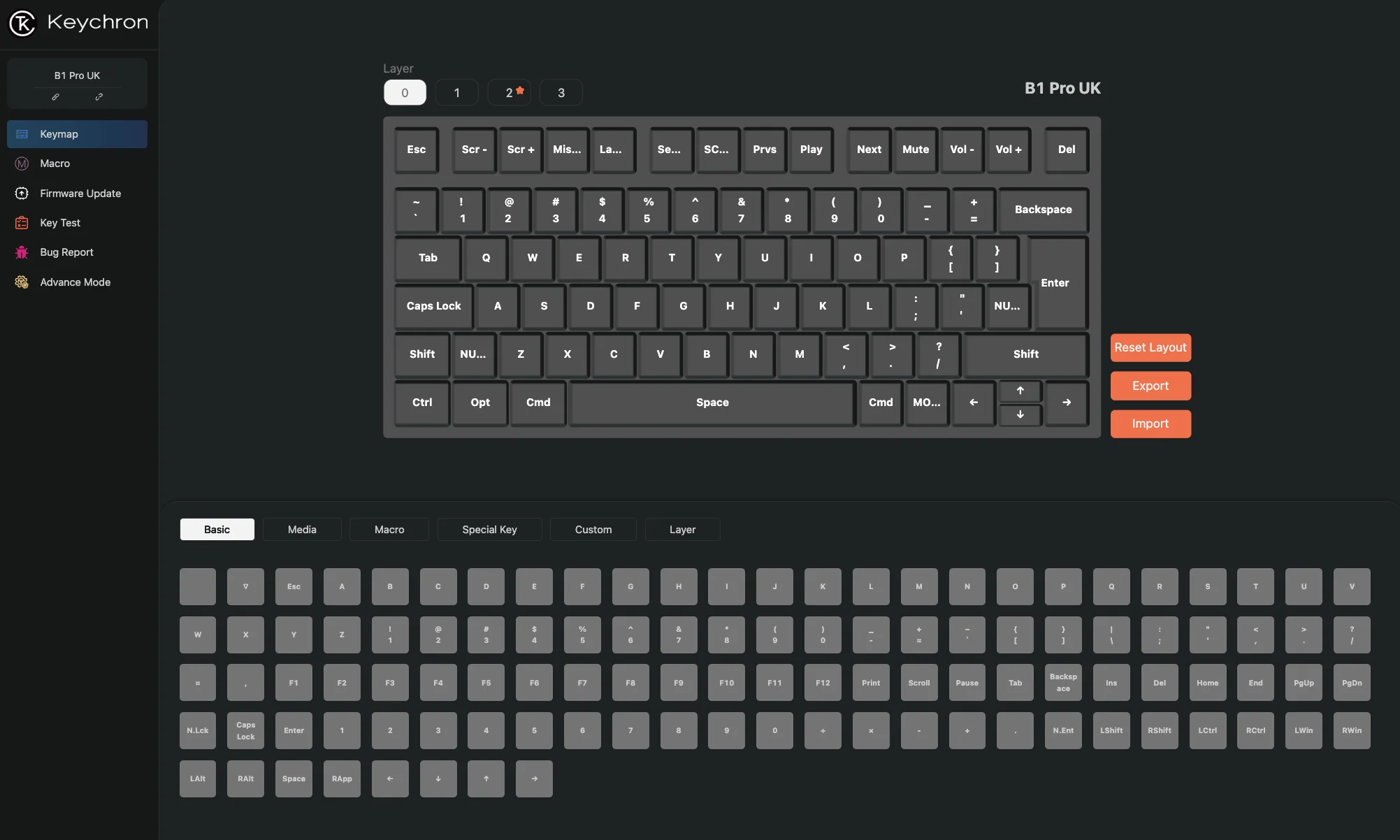 Keychron-Tastatur-Softwareoberfläche. Zeigt das Tastenlayout mit Optionen für Layer, Makros und Firmware-Updates.