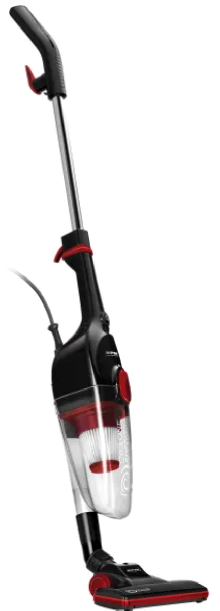 Czarny i czerwony odkurzacz pionowy. Ma długi uchwyt, pojemnik na kurz i głowicę szczotkową.