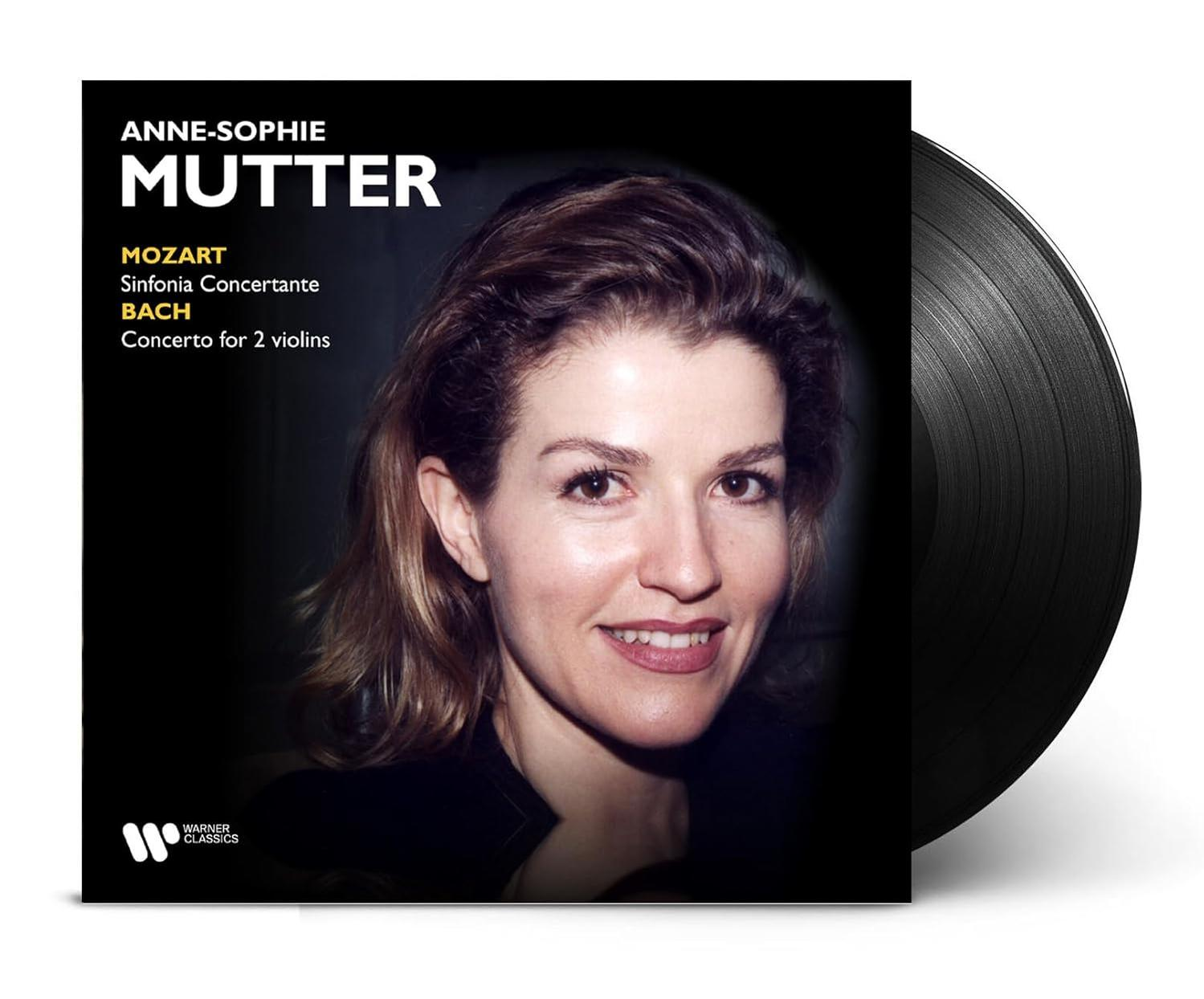 Albumcover. Anne-Sophie Mutter. Schwarze Schallplatte. Zeigt eine Frau, Text mit Mozart, Bach und dem Warner Classics Logo.