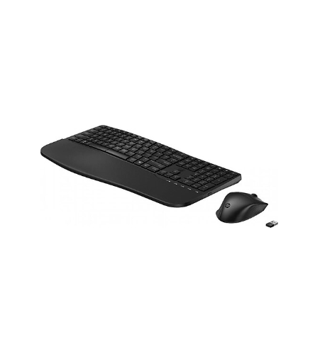 Entegre bilek desteği olan siyah kablosuz klavye, siyah bir fare ve beyaz bir arka plan üzerinde küçük bir USB alıcısı.