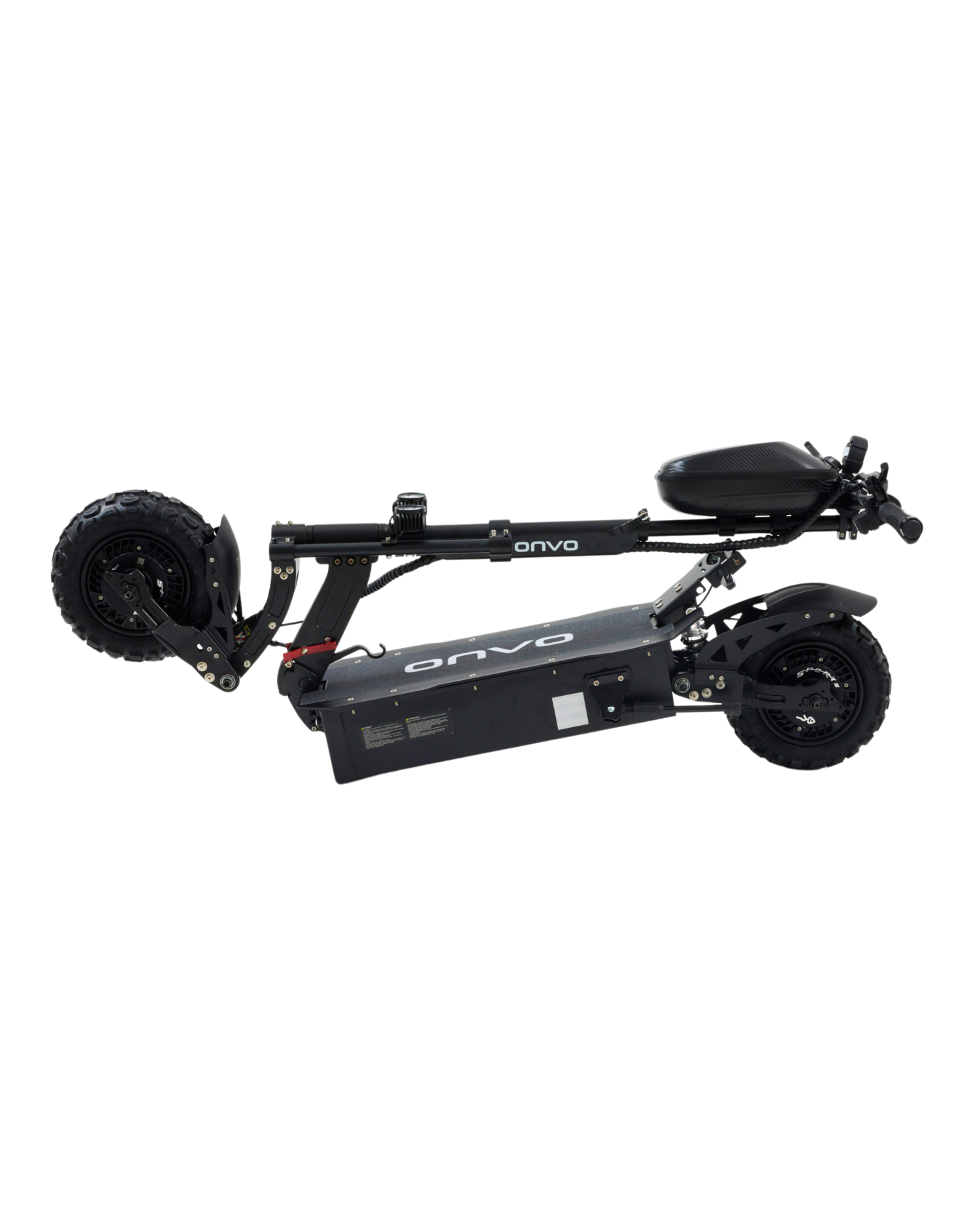 Siyah bir elektrikli scooter siyah bir arka plan üzerinde. Scooter katlanmış. "onvo" marka adı görünür.