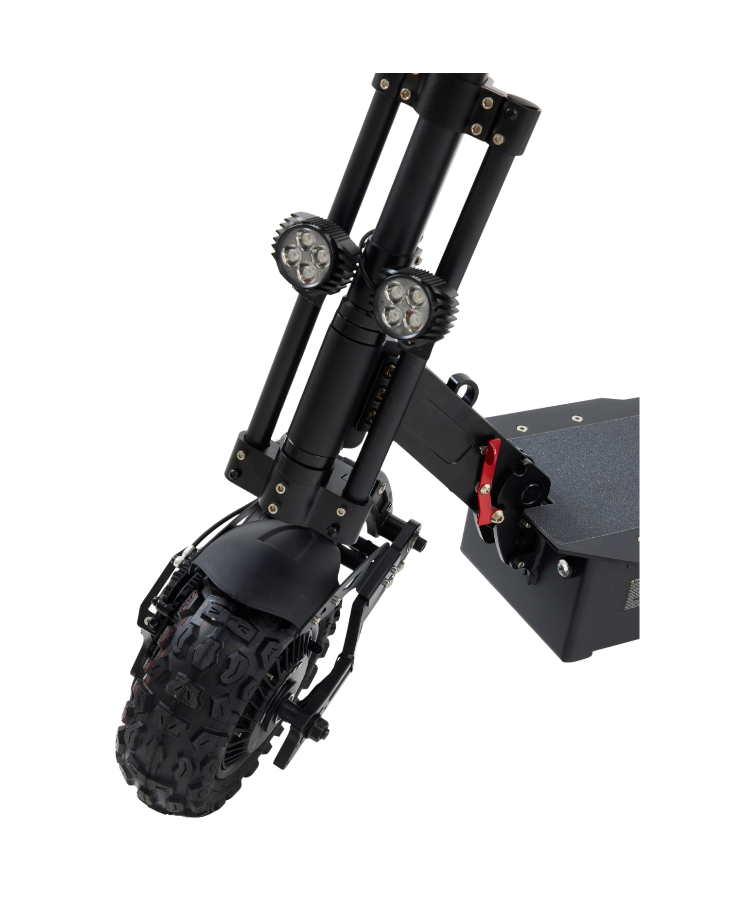 Siyah elektrikli scooter ön görünümü. Lastik, ışıklar, süspansiyon ve ayak tahtası gibi özellikler, siyah arka plan üzerinde.