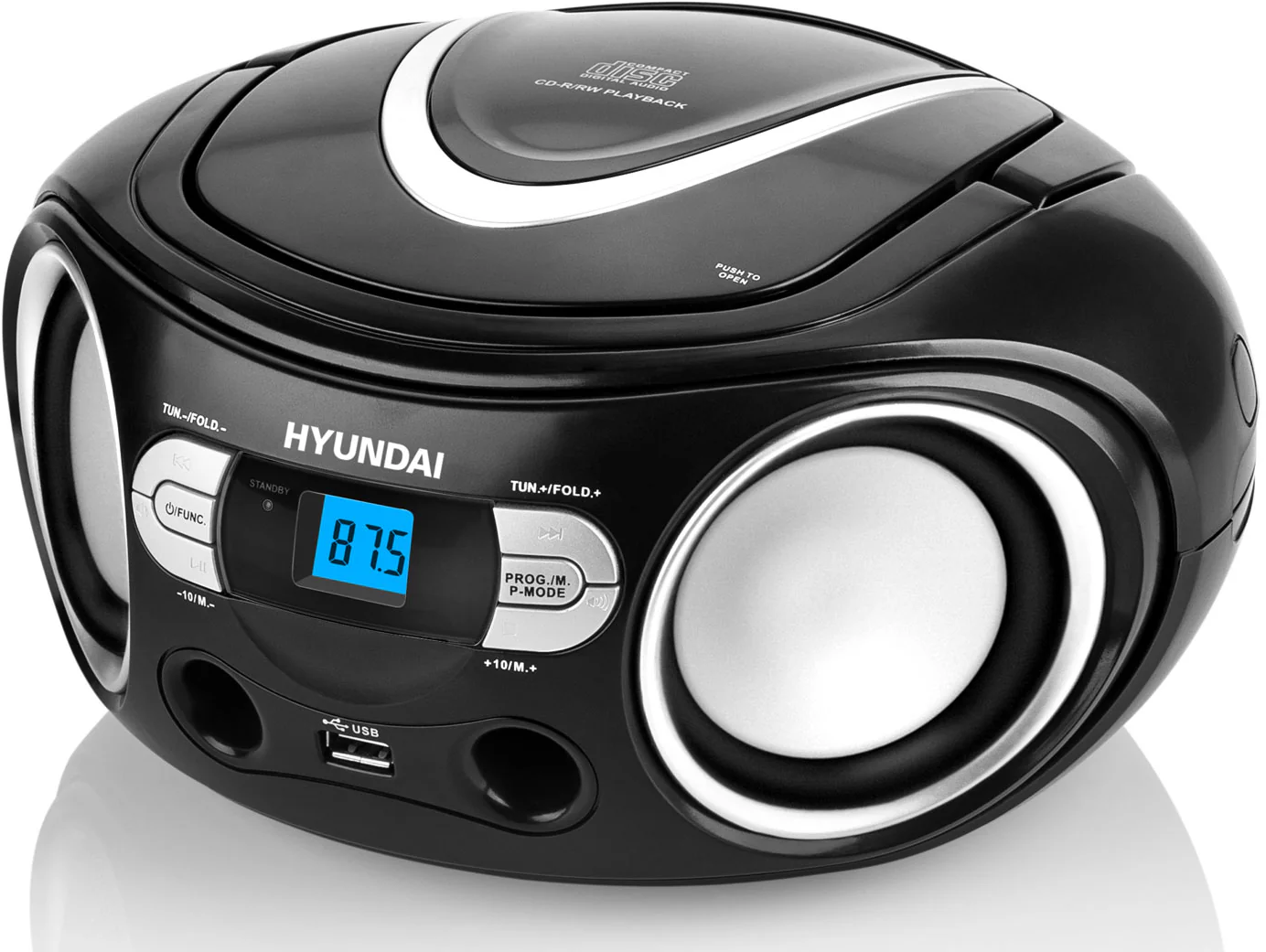 Egy fekete Hyundai CD-lejátszó ezüstszínű díszítéssel. Hangszórók, 87,5-öt mutató digitális kijelző és USB-port található rajta.