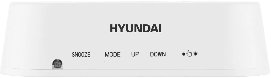 Fehér Hyundai ébresztőóra gombokkal: Szundi, Mód, Fel, Le, és ébresztő, fény ikonok. Fekete Hyundai felirat.