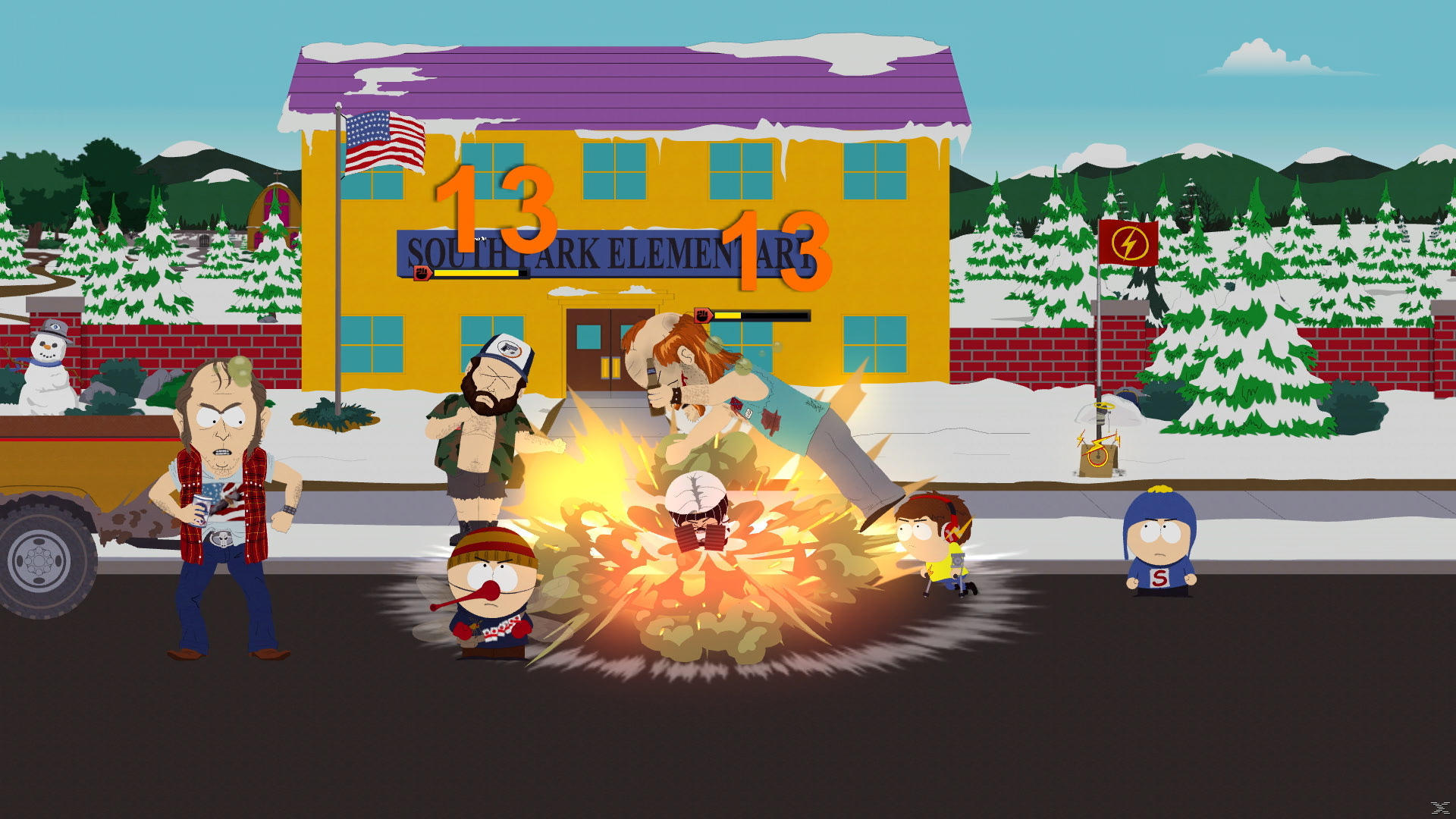 South Park-Szene. Charaktere kämpfen in der Nähe einer Schule. Das Gebäude hat eine US-Flagge und '13' darauf. Schnee und Bäume im Hintergrund.
