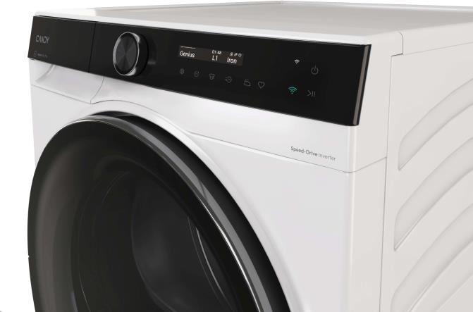 Un lave-linge blanc avec une porte et un panneau de commande noirs. Le panneau affiche les réglages et un cadran. La marque est Candy.