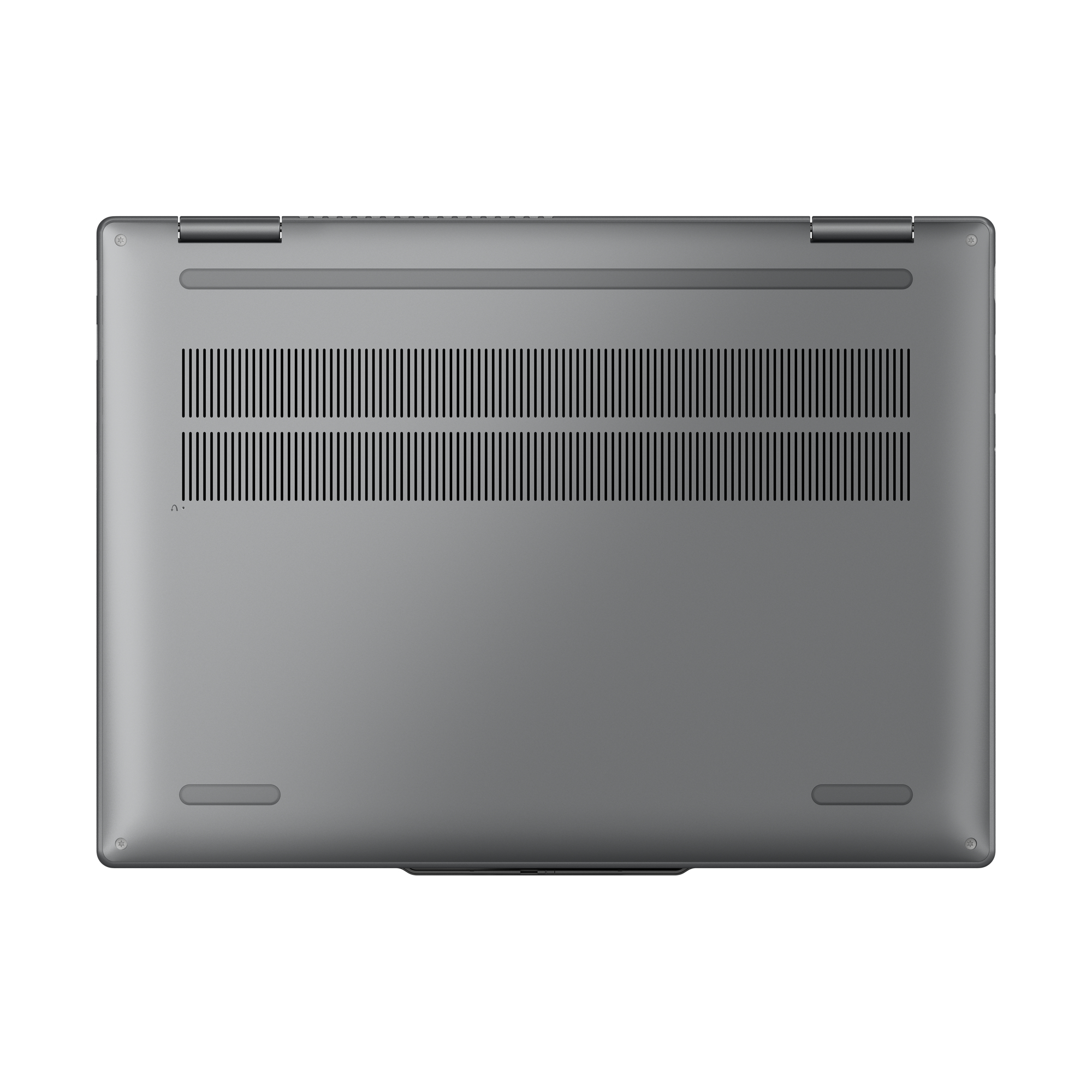 Unterseite des Laptops. Graue Metalloberfläche mit Lüftungsschlitzen und Gummifüßen. Das Scharnier ist oben sichtbar.