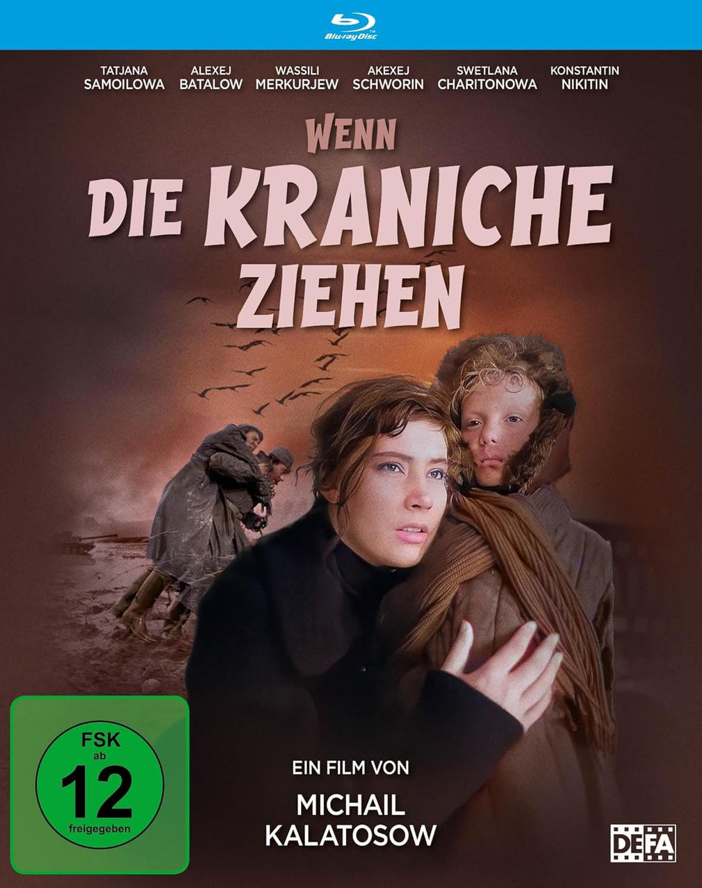 Kinoposter: Frau und Kind umarmen sich, Titel 'Die Kraniche Ziehen'. Namen der Schauspieler und Credits sind aufgelistet. Blu-ray-Disc-Logo sichtbar.