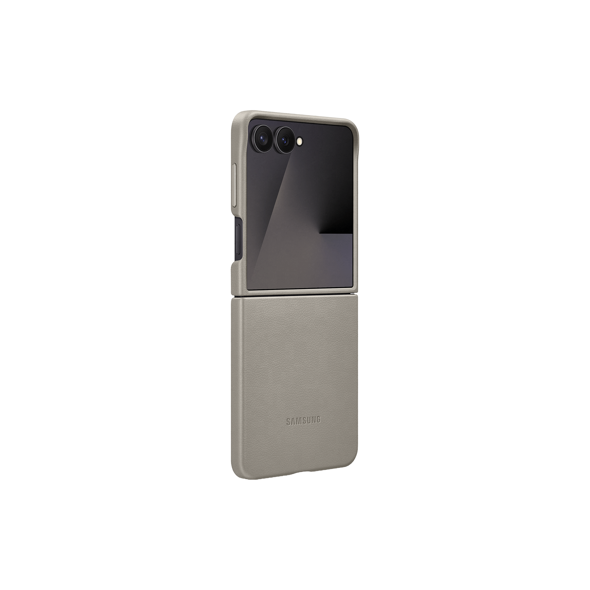 Un teléfono gris plegado en una funda a juego. El teléfono tiene una cámara y la funda el logotipo de Samsung.