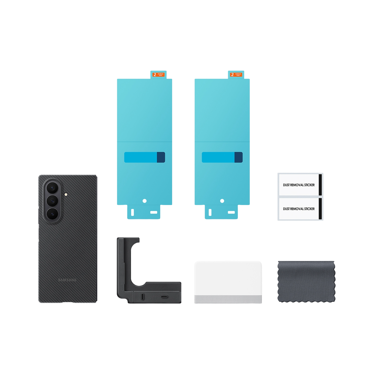Un teléfono y accesorios se muestran sobre un fondo negro. Hay protectores de pantalla, una funda, un soporte de carga y un paño de limpieza.