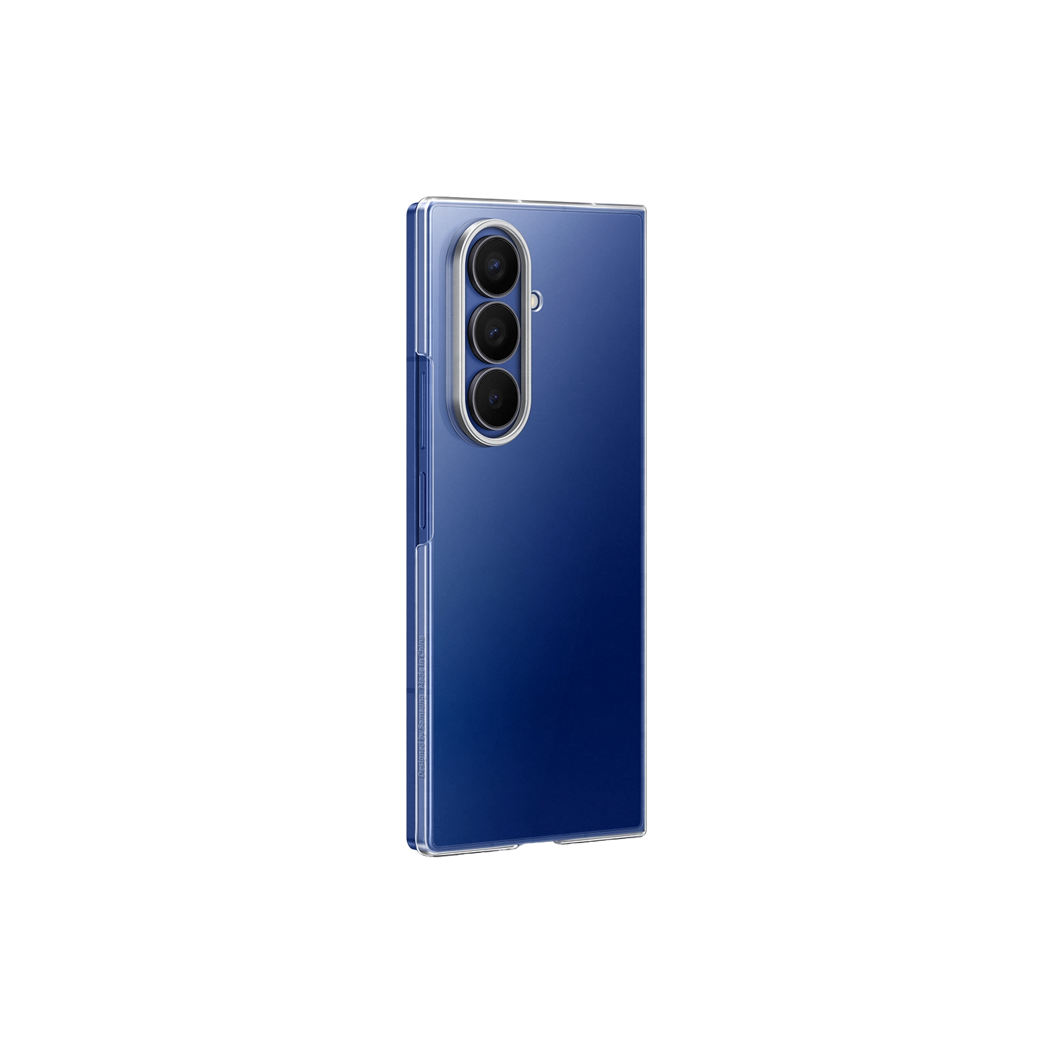 Un teléfono inteligente azul con tres cámaras se muestra sobre un fondo negro. Está en una funda transparente.