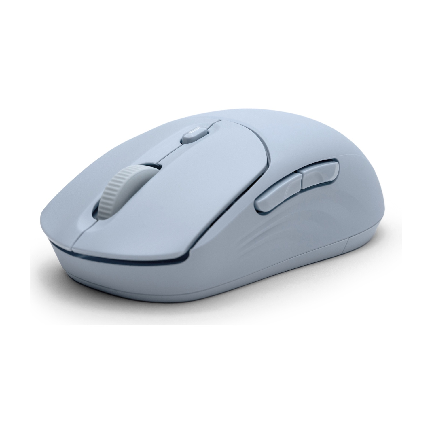Un mouse per computer azzurro chiaro su sfondo bianco. Ha pulsanti, una rotella di scorrimento e un design ergonomico.