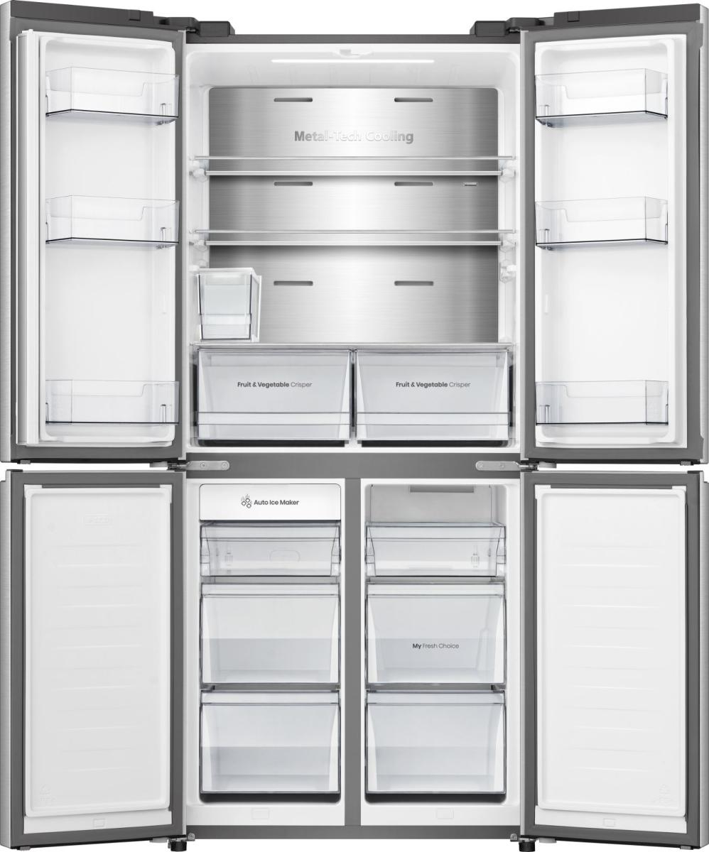 Offener Kühlschrank mit Regalen, Schubladen und Aufschriften wie 'Metal-Tech Cooling', 'Fruit & Vegetable Crisper' und 'Auto Ice Maker'.