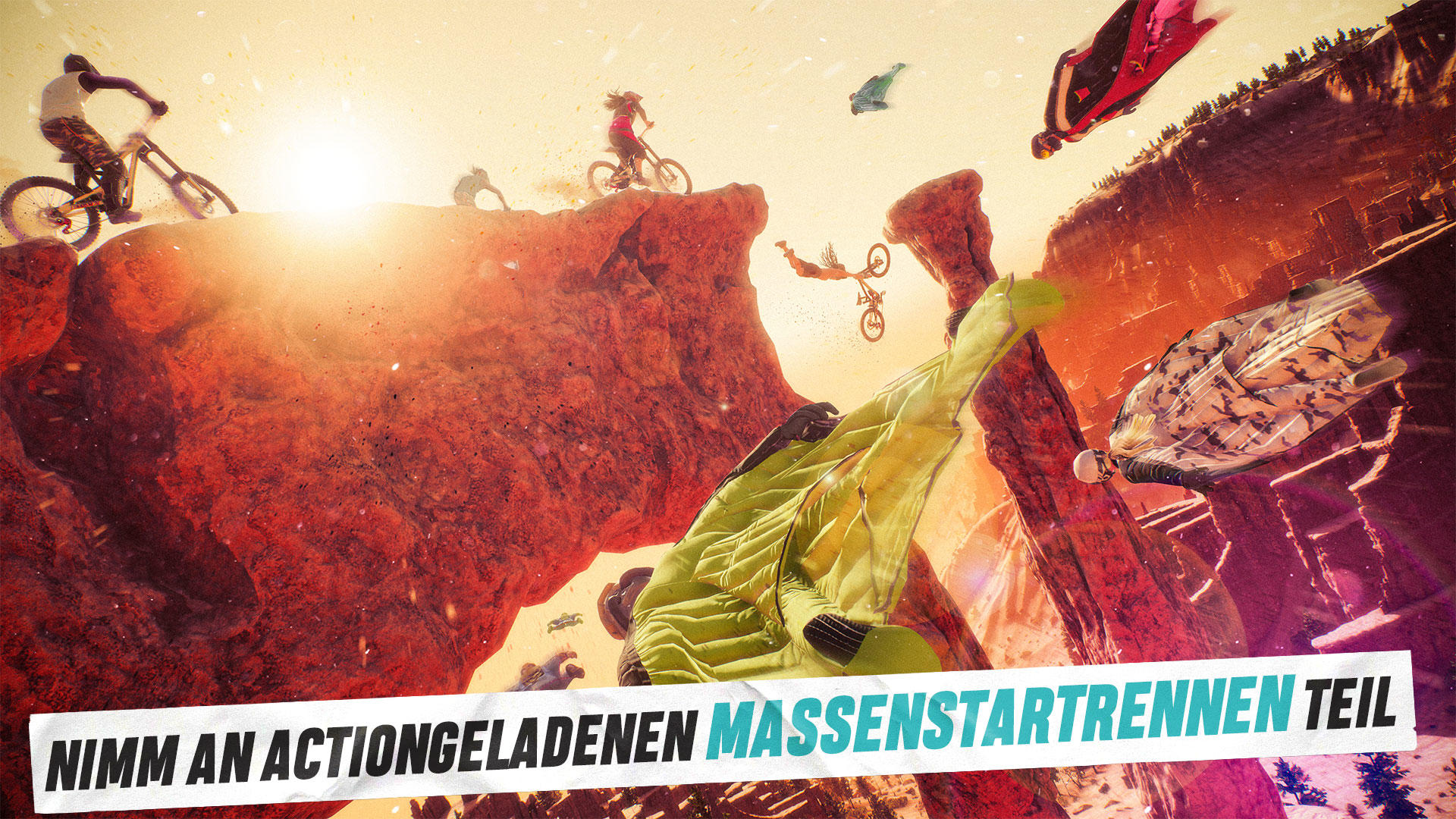 Mountainbiker und Wingsuit-Flieger in einer dynamischen Wüstenlandschaft. Das Bild wirbt für ein actiongeladenes Massenstartrennen.