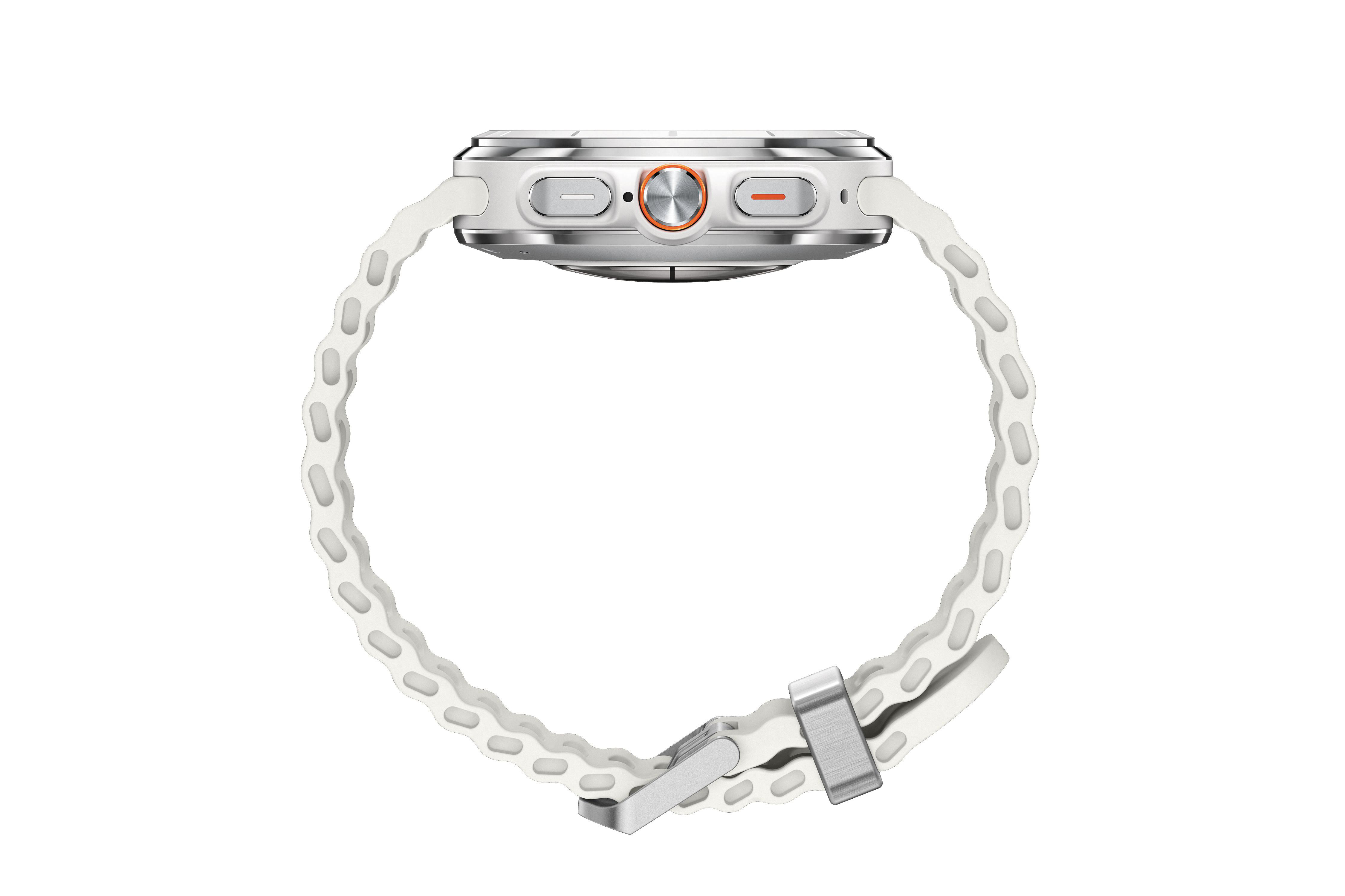 Eine weiße Smartwatch mit weißem Armband und silberner Schnalle. Orangefarbene Details an den Seitentasten.