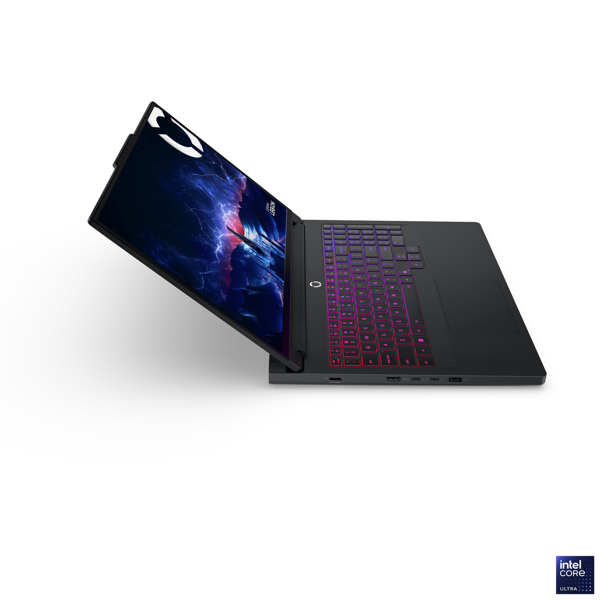 Schwarzer Laptop mit geöffnetem Bildschirm mit Sternenhimmel. Die Tastatur ist mit rosa und violetten Lichtern beleuchtet.