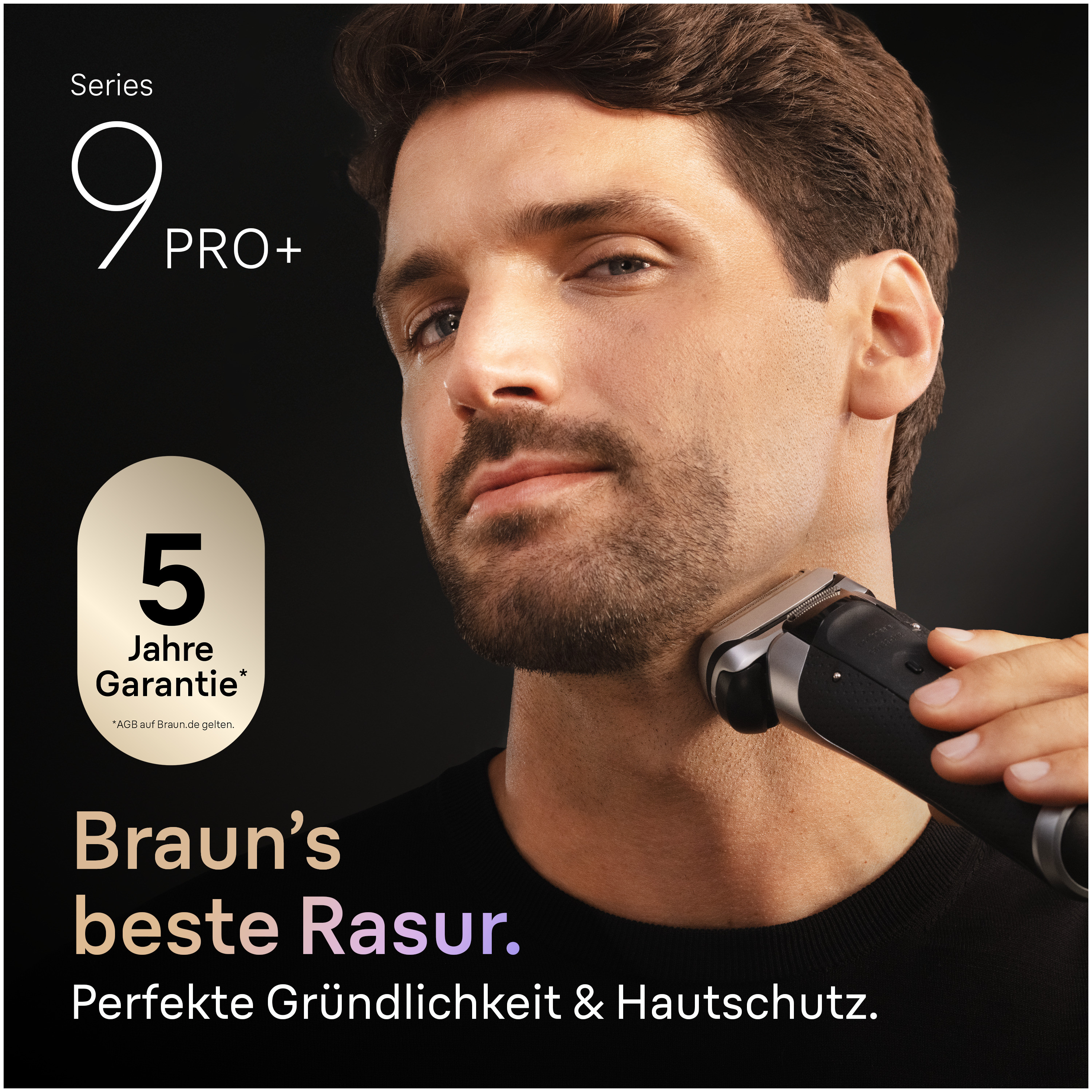 Ein Mann rasiert sich mit einem schwarz-silbernen Rasierer. Text: 'Braun's beste Rasur', '5 Jahre Garantie'.