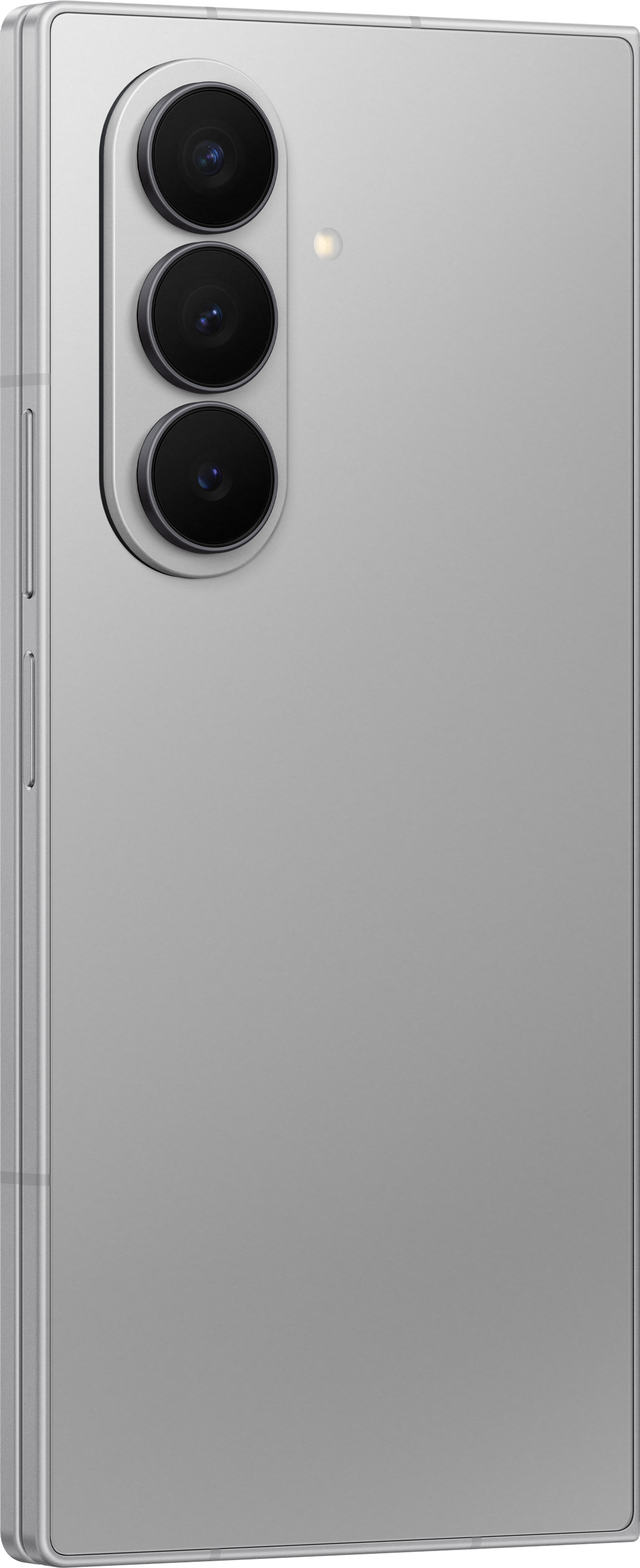 Rückseite eines silbernen Smartphones mit drei Kameralinsen und einem Blitz. An der Seite befinden sich Lautstärketasten.