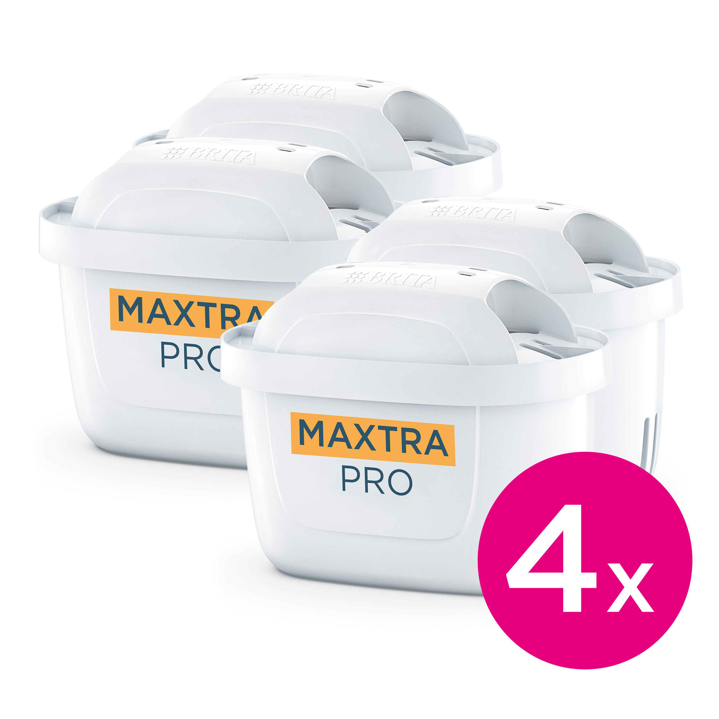 Vier weiße Brita Maxtra Pro Wasserfilter. Ein rosa Kreis mit '4x' befindet sich rechts.