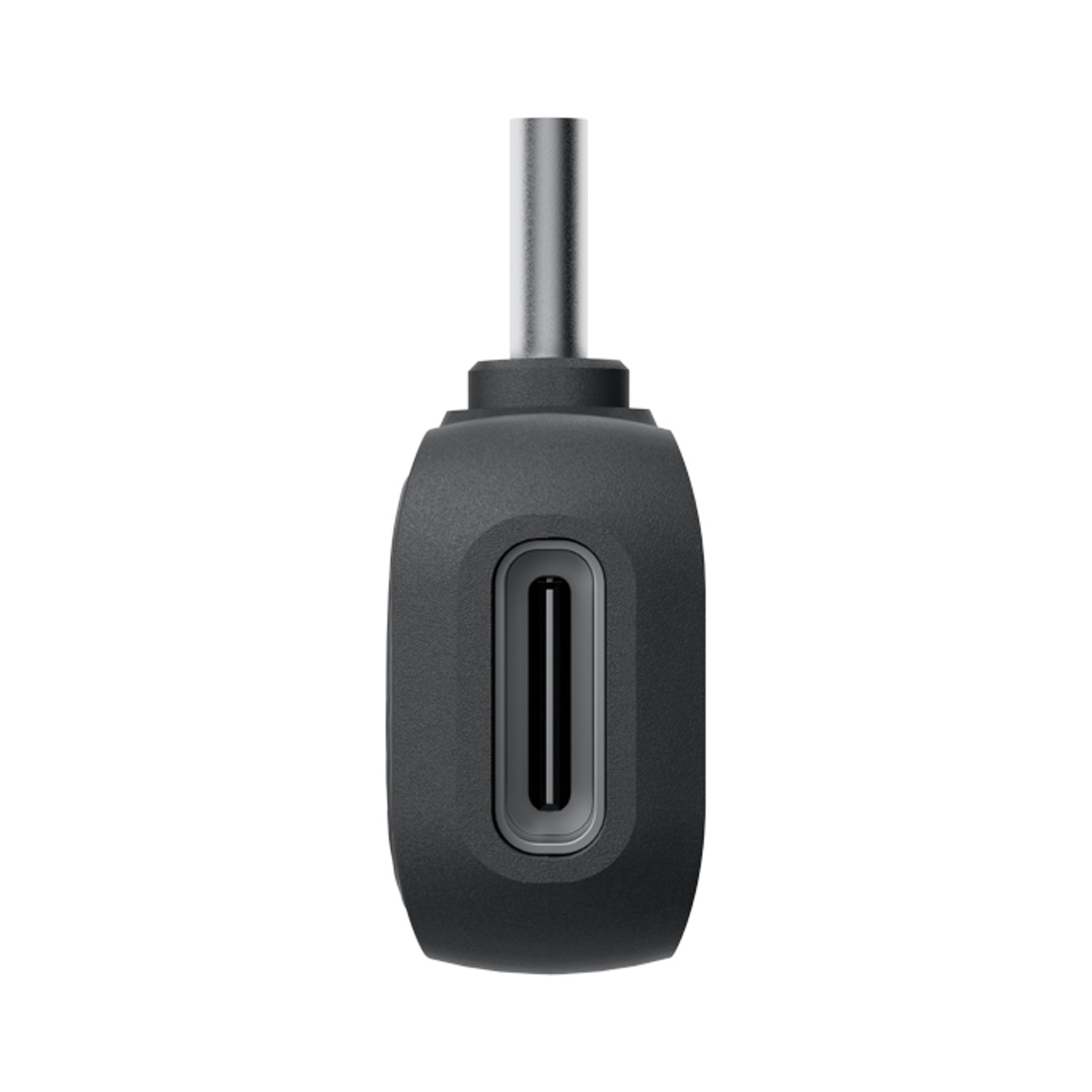 Un connettore USB-C nero con un cilindro metallico argentato in cima, su sfondo bianco. Il connettore è a fuoco.