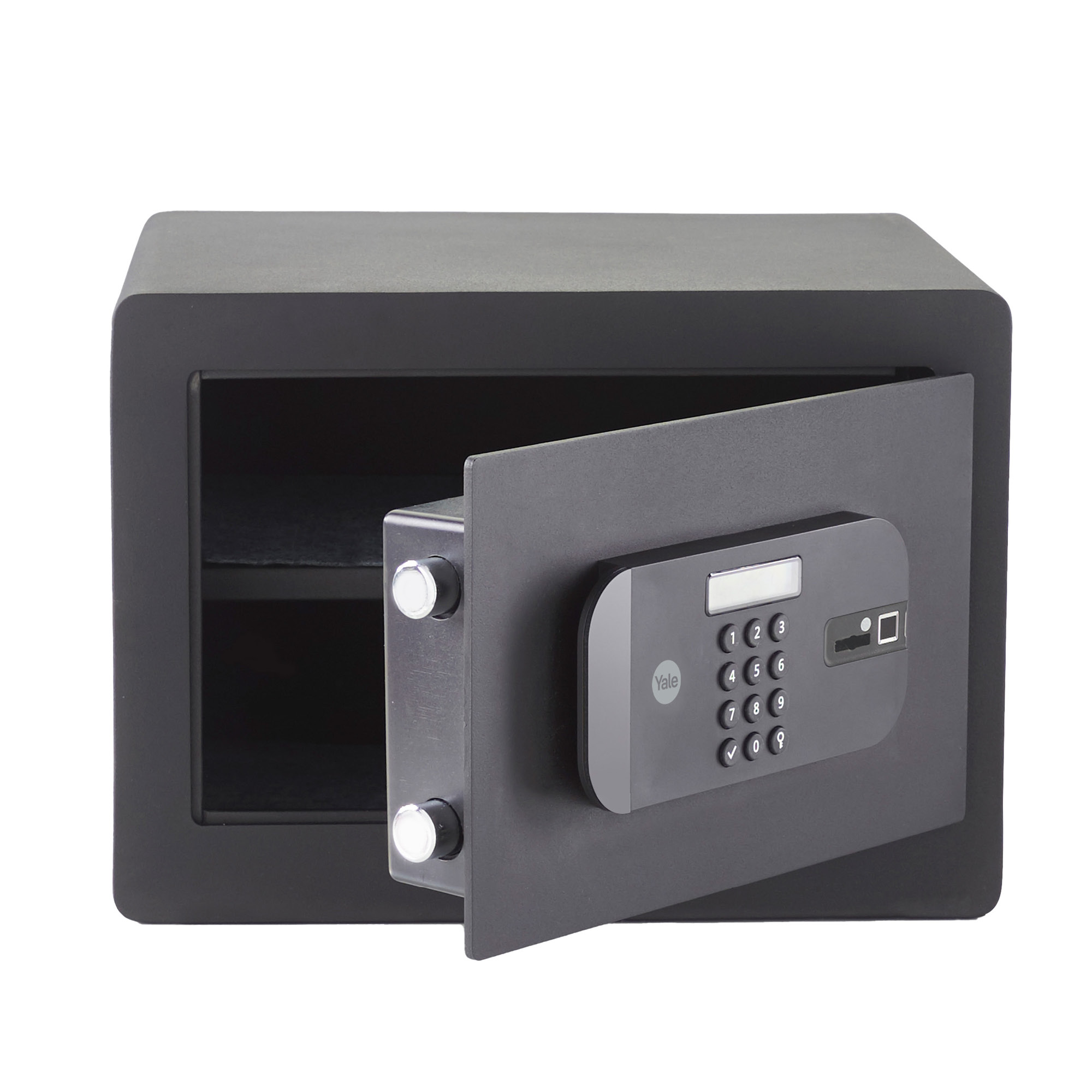 Ein schwarzer Yale-Safe mit geöffneter Tür. Die Tastatur ist sichtbar. Der Safe steht vor weißem Hintergrund.
