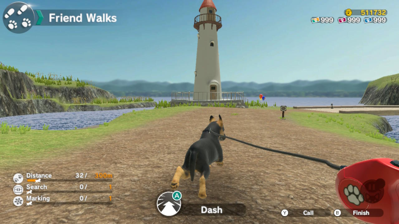 Ein Hund rennt auf einem Weg zu einem Leuchtturm. Die Szene umfasst Wasser, Land und einen Controller mit Aktionsknöpfen.