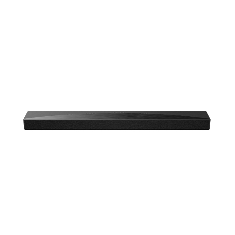 Beyaz zemin üzerinde ortalanmış siyah, dikdörtgen bir soundbar. Üzerinde ince işaretler bulunan dokulu bir yüzeye sahip.