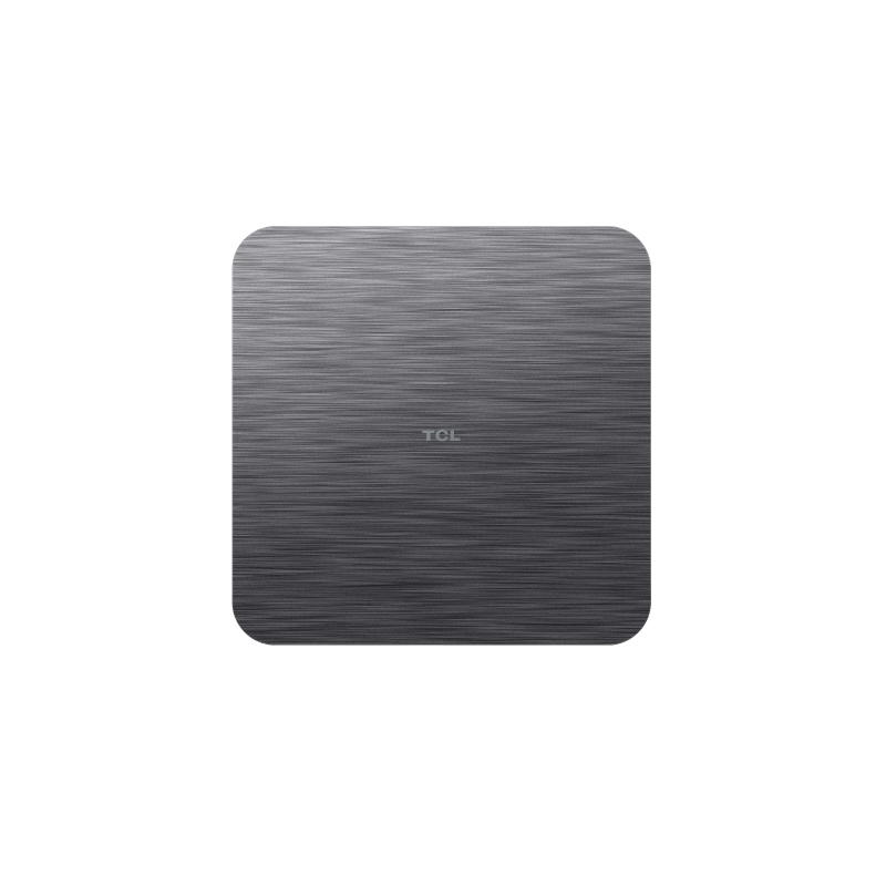 Yuvarlak köşeli ve fırçalanmış metal dokulu, kare şeklinde gri bir cihaz. TCL logosu ortalanmıştır.