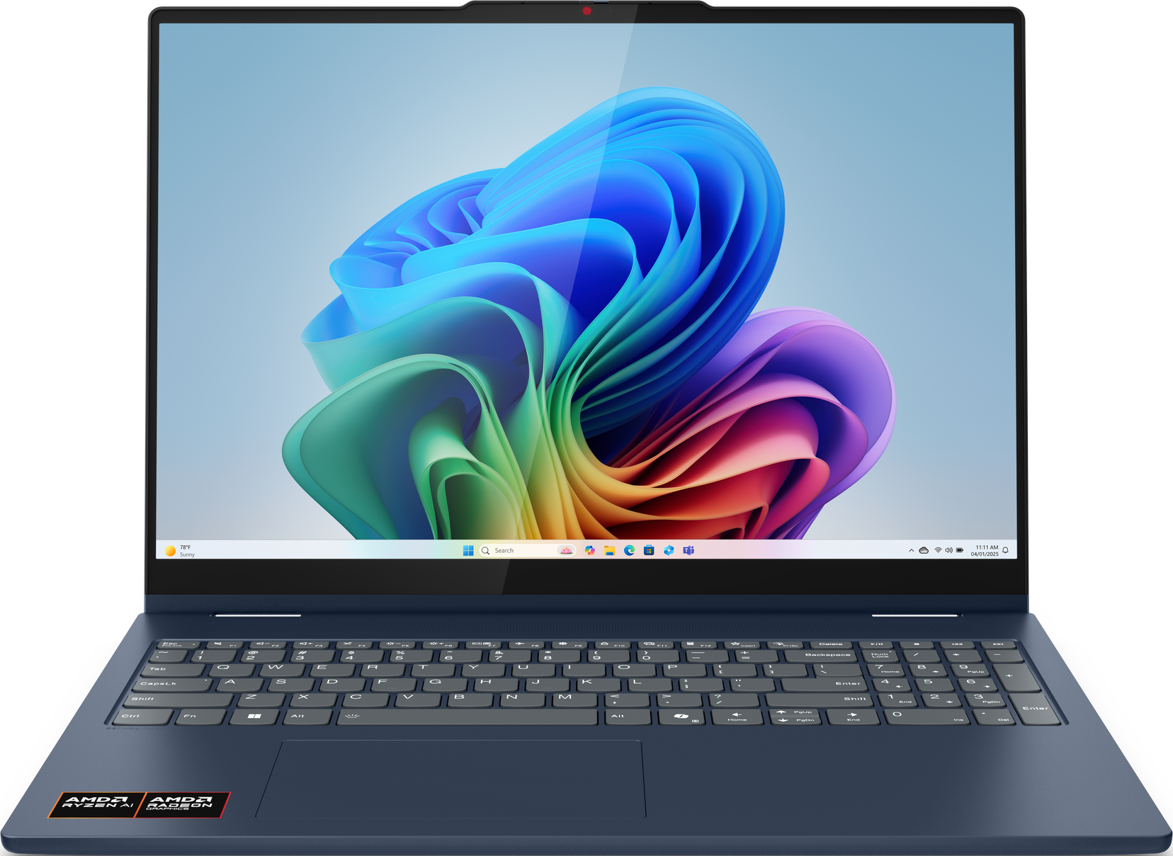 Ein marineblauer Laptop zeigt farbenfrohe abstrakte Kunst. Tastatur sichtbar. AMD Ryzen- und Radeon-Aufkleber unten links.