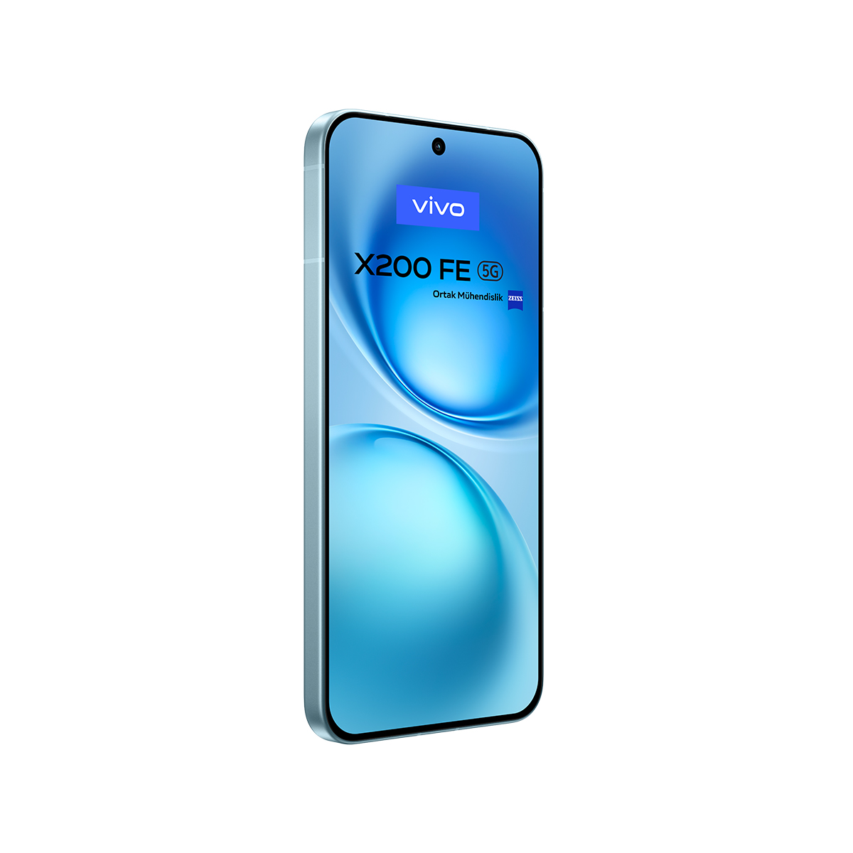Beyaz zemin üzerinde açık mavi bir Vivo X200 FE 5G akıllı telefon. Ekran, Vivo logosu ile mavi tonlu bir görüntü gösteriyor.