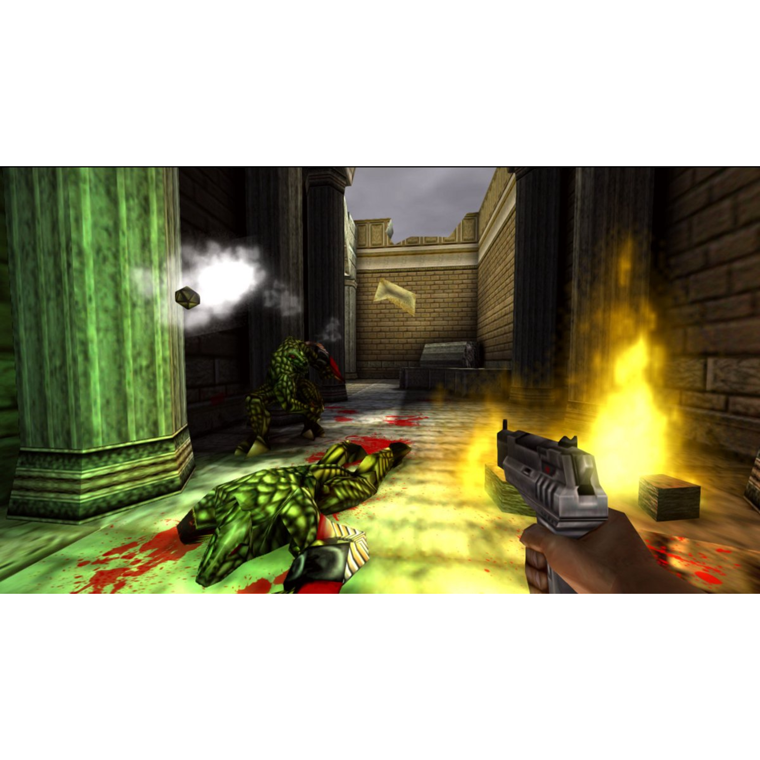 Een scène uit een first-person shooter game. Een hand houdt een pistool vast en richt op een groen monster. Een ander ligt dood. Er is bloed en vuur aanwezig.