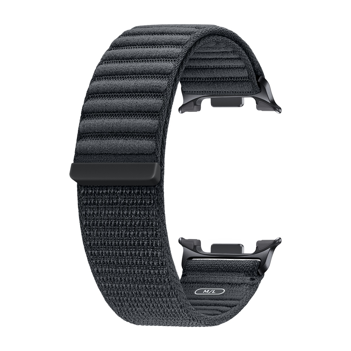 Dokuma dokulu ve manyetik tokalı siyah bir Apple Watch kayışı. Kayış C şeklinde, beyaz bir arka plan üzerinde.