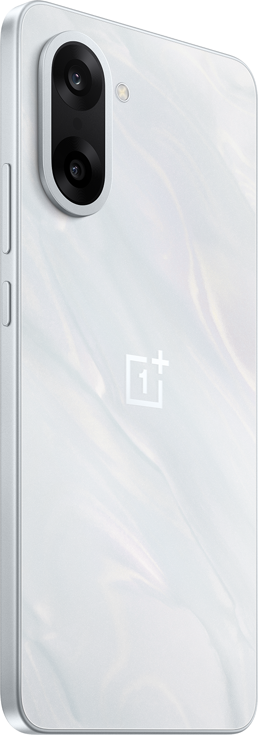 Fehér okostelefon fekete kamerákkal, vakuval és OnePlus logóval. A hátlap márványos textúrájú és ezüst kerettel.
