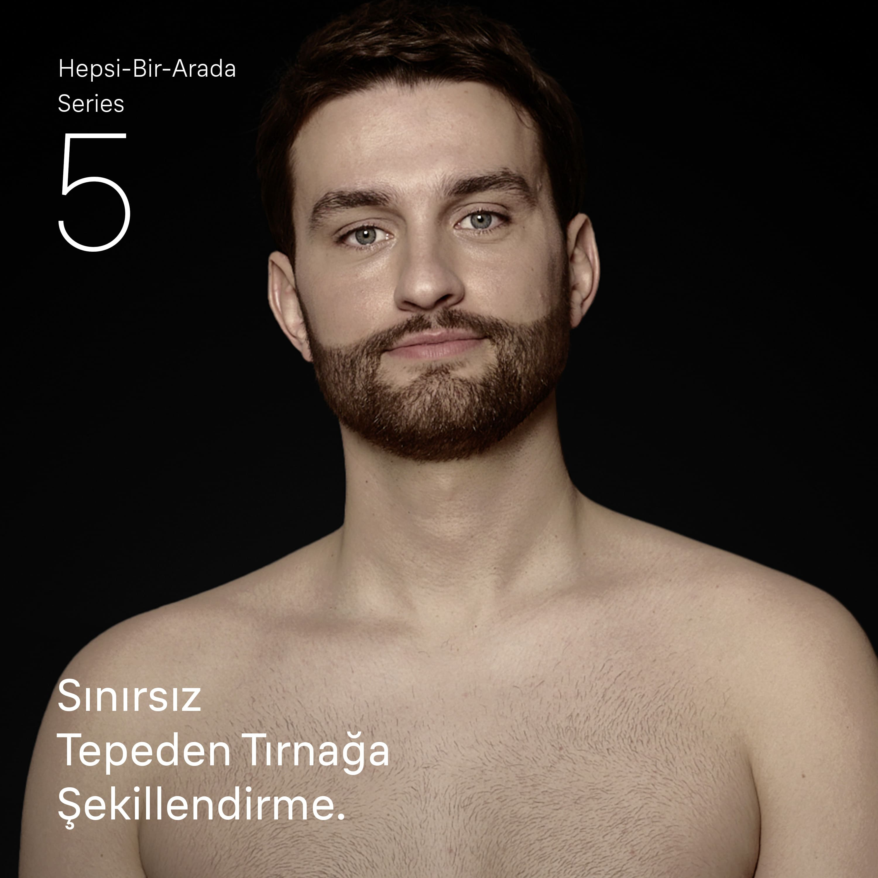 Ortada sakallı bir adam var. Sol üstteki metin 'Seri 5' diyor. Arka plan siyah.