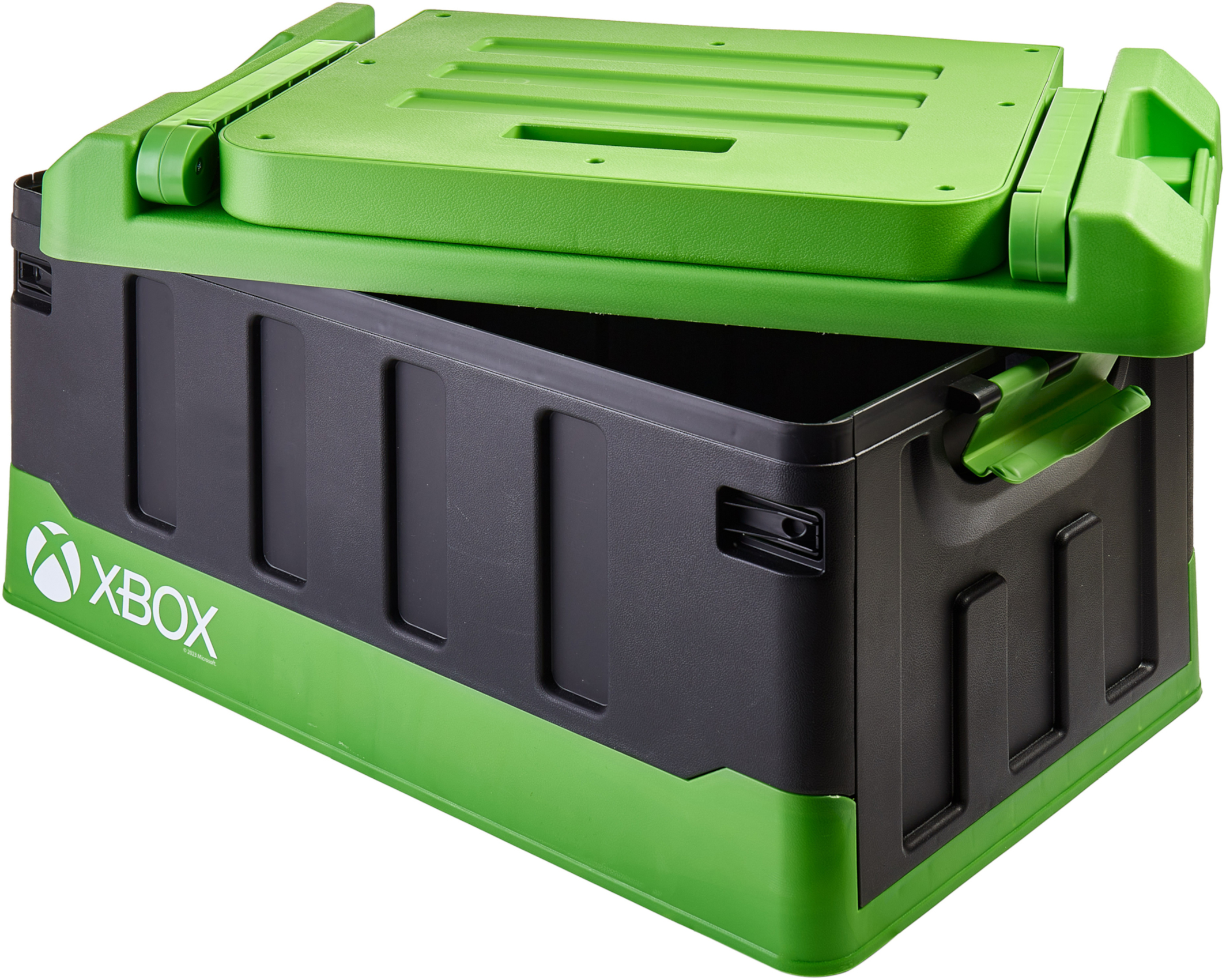Zöld-fekete Xbox márkájú tárolódoboz. A fedél nyitva van. Az Xbox logója látható az oldalán.