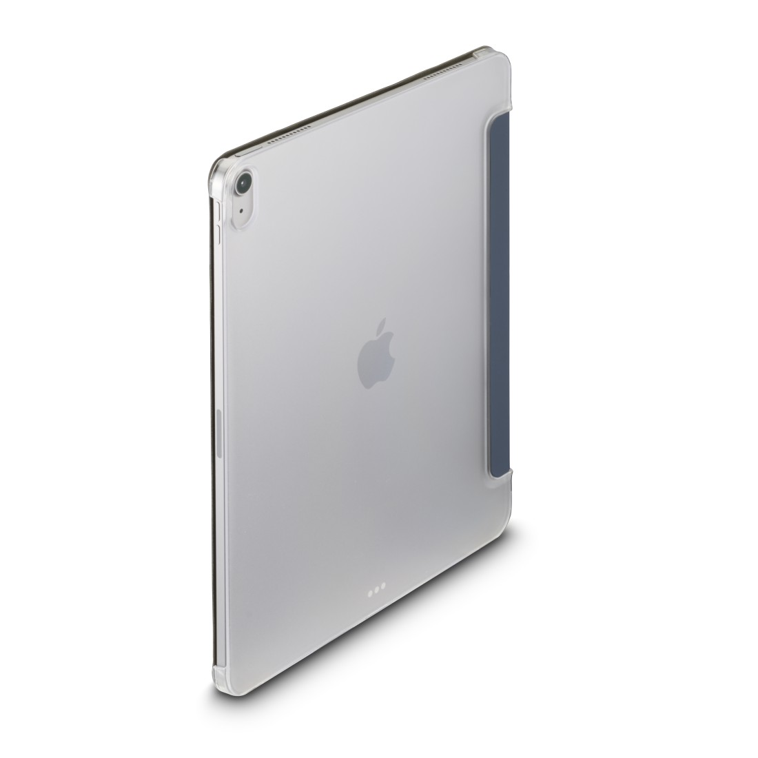 Silbernes iPad in einer transparenten Hülle, mit Apple-Logo. Die Hülle hat eine blaue Seite. Der Hintergrund ist weiß.