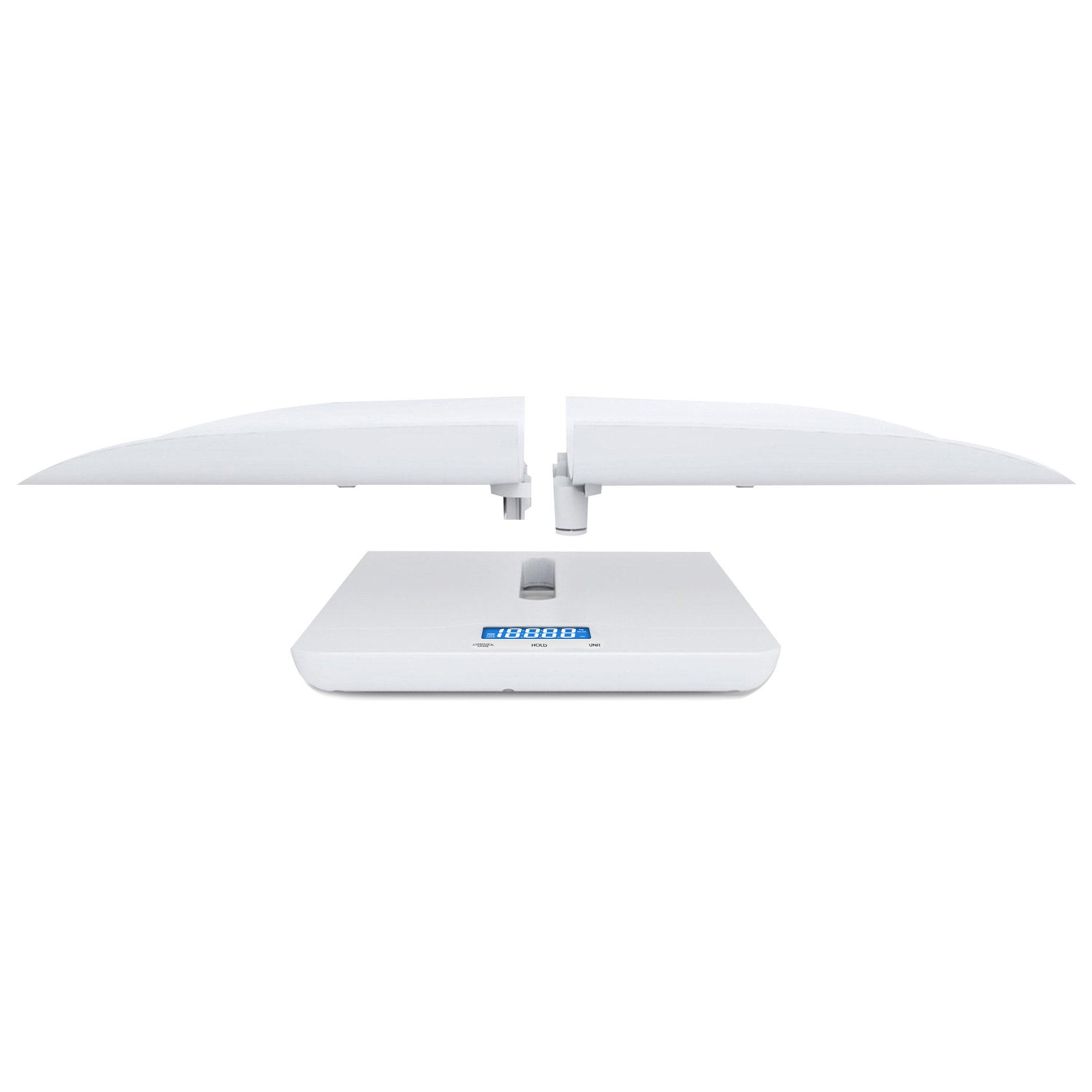Biała waga z dwoma skrzydłami i wyświetlaczem cyfrowym. Skrzydła są otwarte. Tło jest białe.