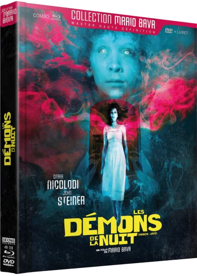 Boîtier DVD avec une femme en robe blanche, superposée d'un visage et de fumée rose. Titre : Les Demons de la Nuit.
