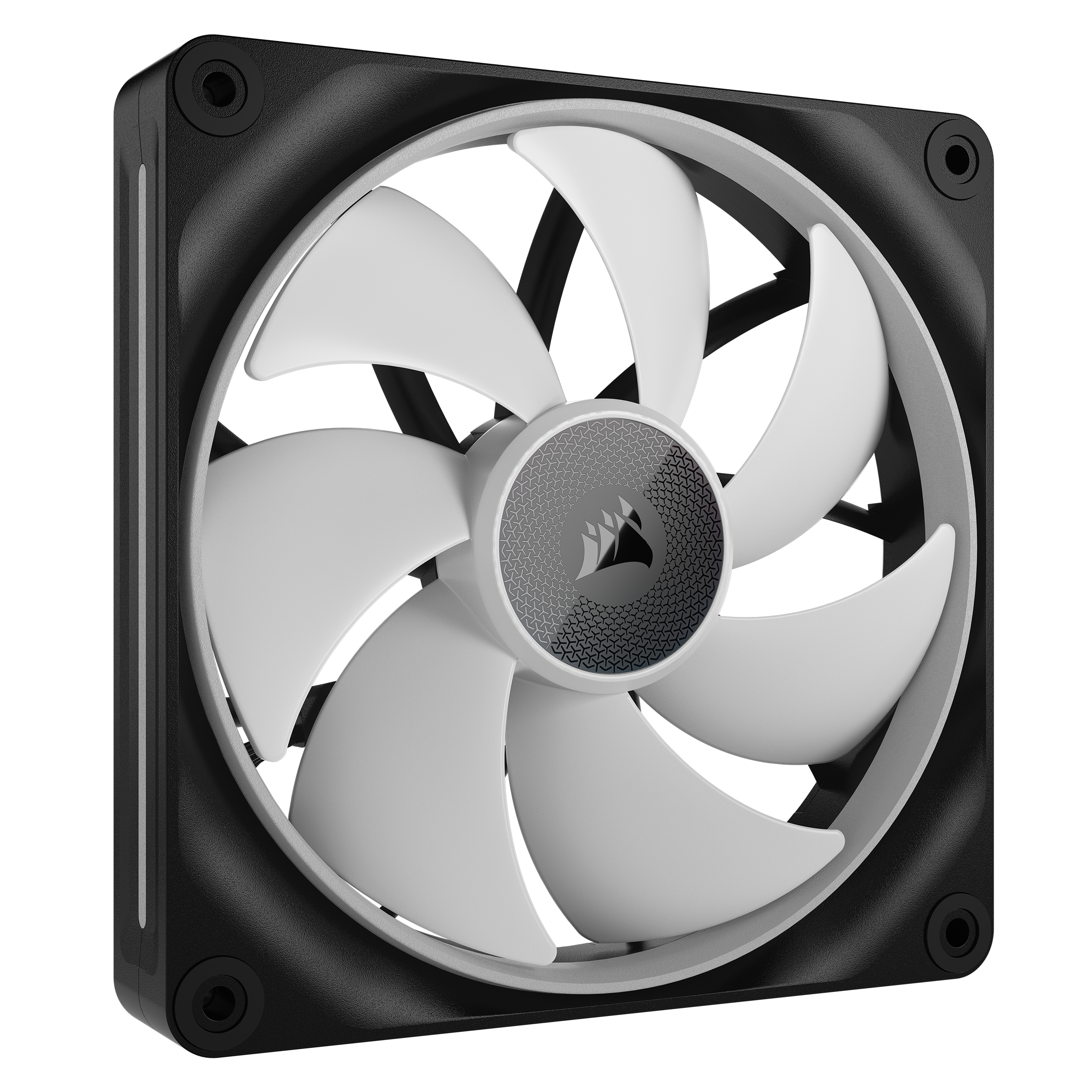 Nahaufnahme eines Computerlüfters. Er hat weiße Flügel, einen schwarzen Rahmen und eine zentrale Nabe mit Logo.