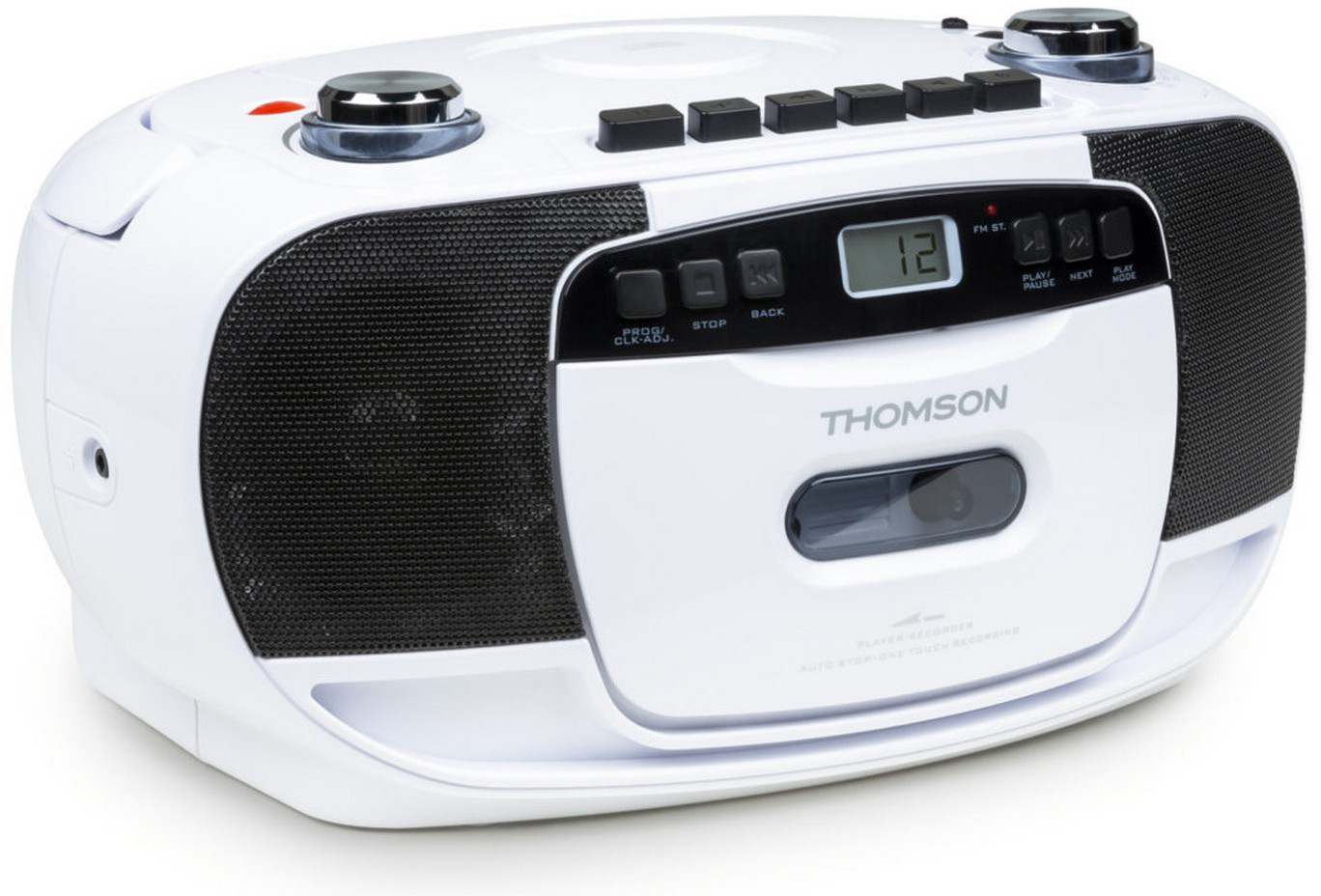 Fehér Thomson boombox fekete hangszórórácsokkal, gombokkal és egy "12"-t mutató digitális kijelzővel. Kazettalejátszót is tartalmaz.