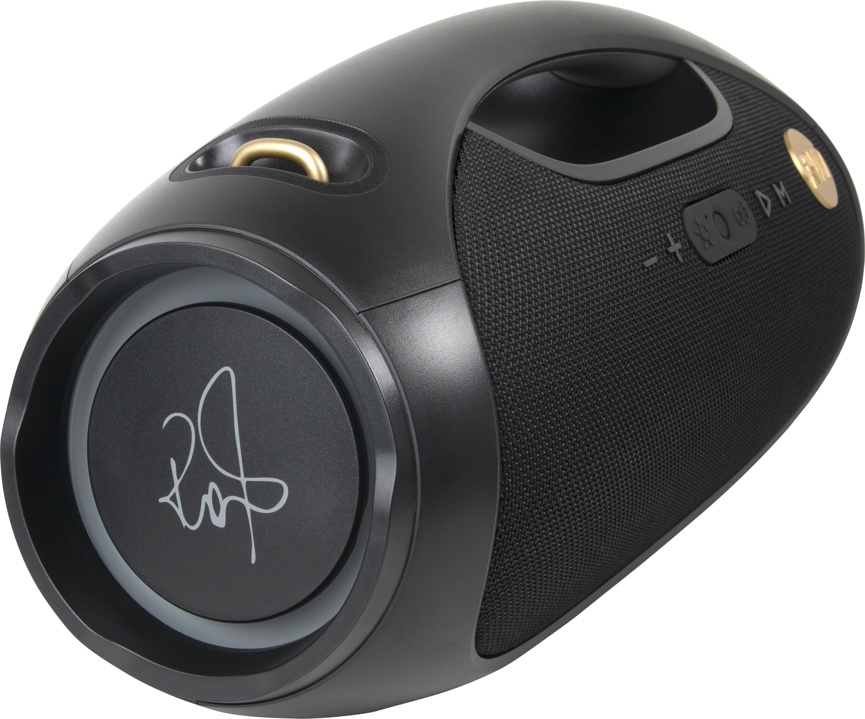 Haut-parleur noir avec une poignée, des boutons et un accent doré. Le haut-parleur a un logo signature. Le fond est noir.