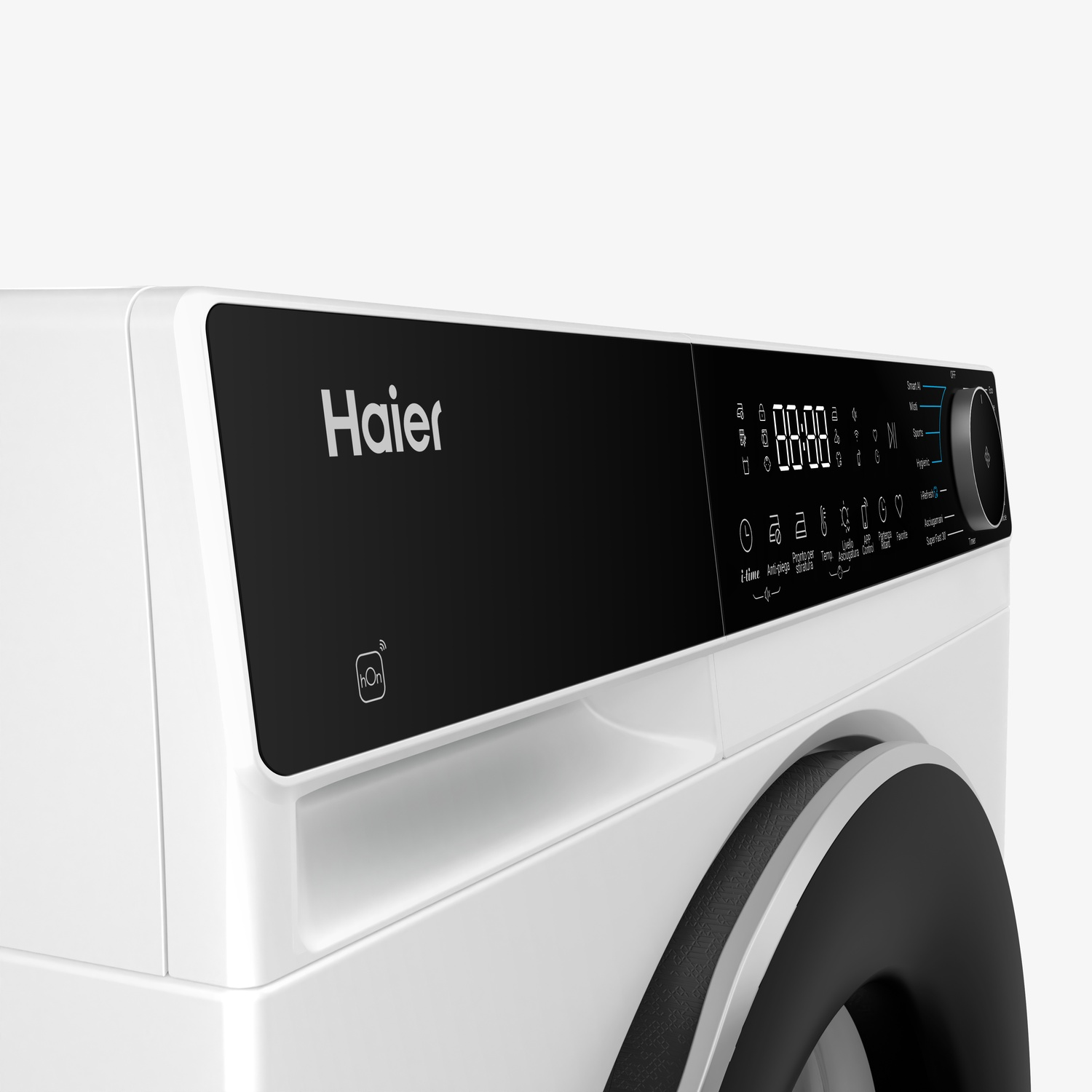 Una lavatrice Haier bianca. Ha un pannello di controllo nero con un display digitale che mostra '88:88' e varie icone e controlli.