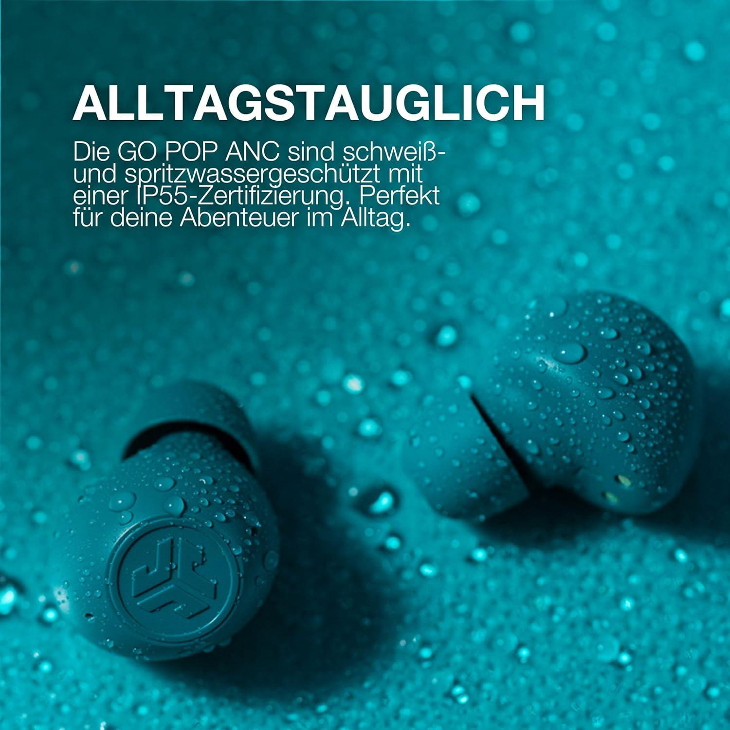 Türkisfarbene Ohrhörer mit Wassertropfen. Text sagt 'ALLTAGSTAUGLICH' und beschreibt die Produktmerkmale.