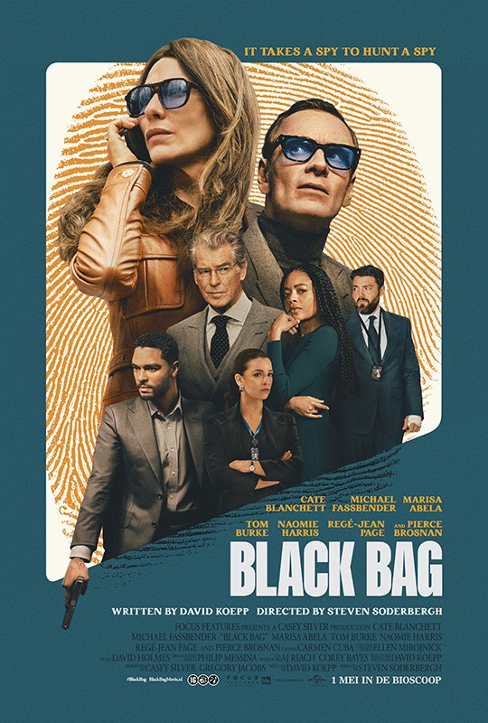 Filmposter voor 'Black Bag'. Toont meerdere acteurs, waaronder Cate Blanchett en Michael Fassbender, in een spionage-omgeving.