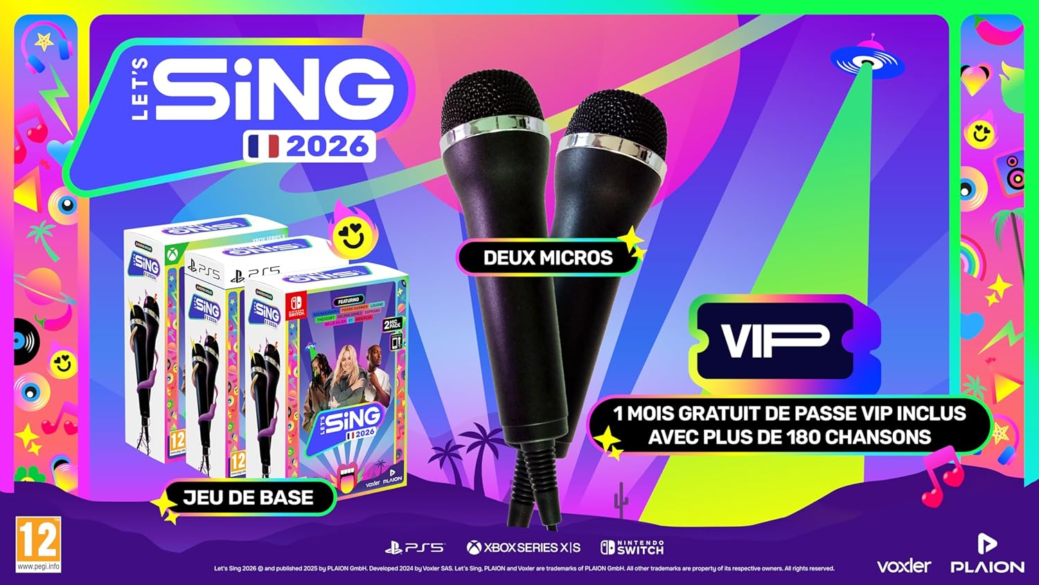 Una pubblicità per Let's Sing 2026. Mostra microfoni, scatole di gioco, un pass VIP e testo. Lo sfondo è colorato.